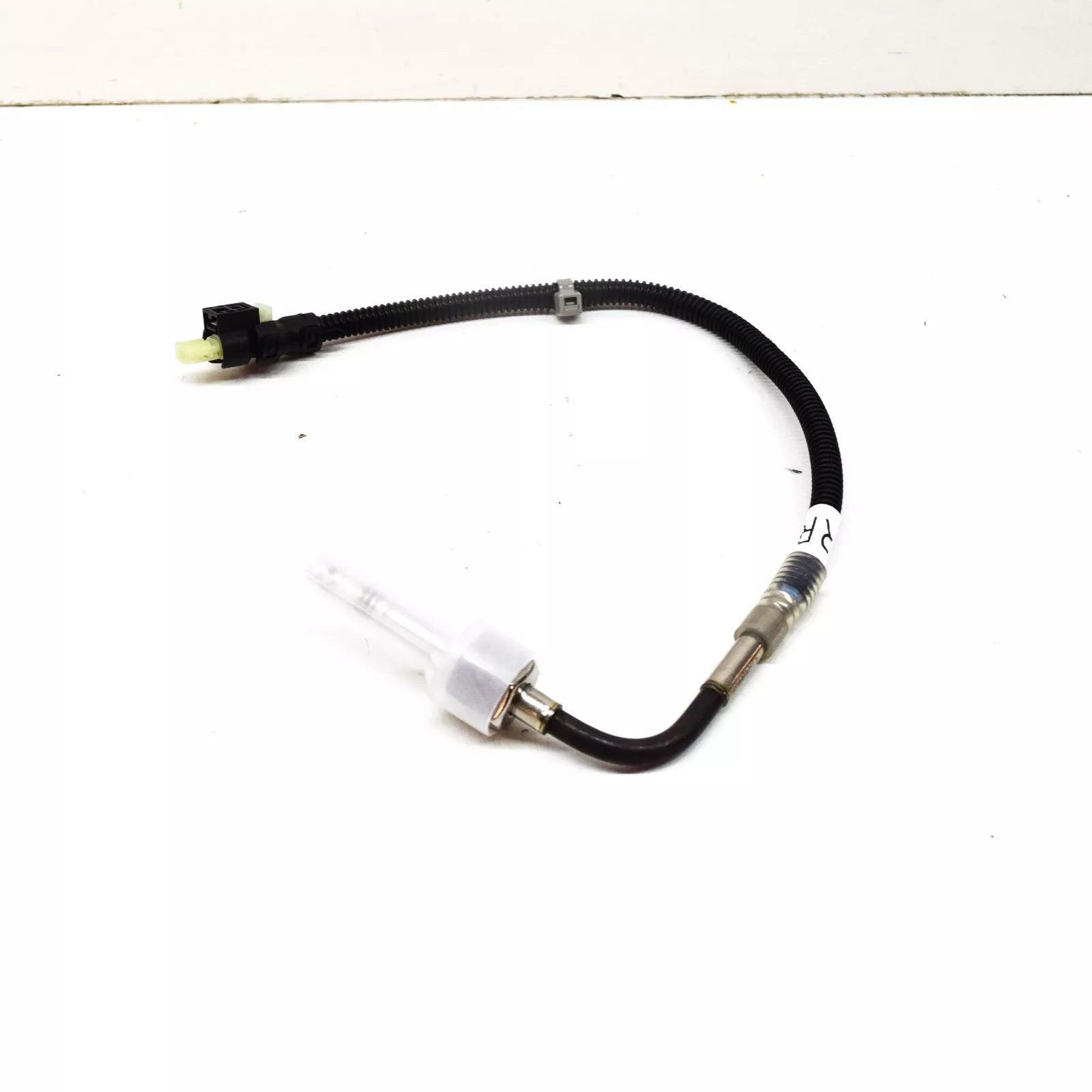 NEW MERCEDES-BENZ E W212 EXHAUST SYSTEM TEMPERATURE SENSOR A0009053505 ORIGINAL