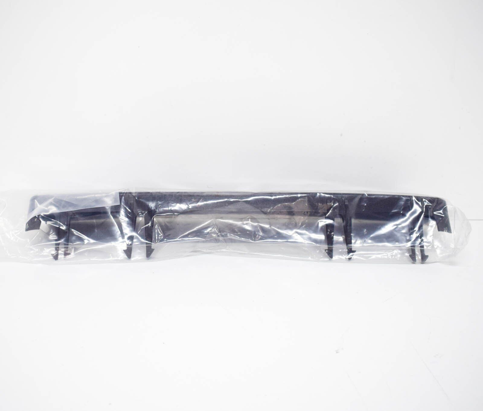 NEW MERCEDES-BENZ C W202 FRONT BUMPER LICENSE PLATE MOULDING A2028850481