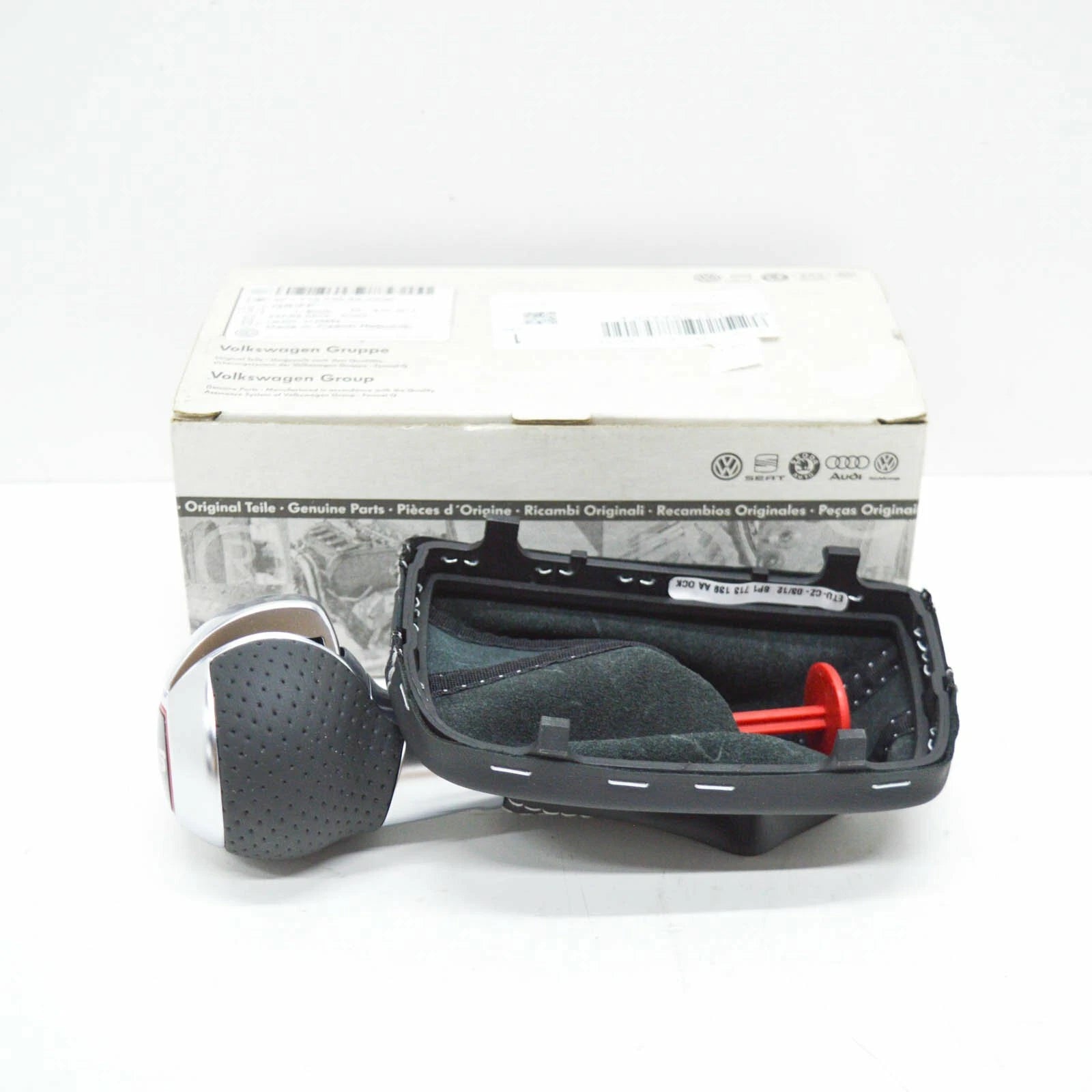 NEW AUDI A3 RS3 8P AUTOMATIC GEAR SHIFT KNOB LHD 8P1713139AAOCK ORIGINAL