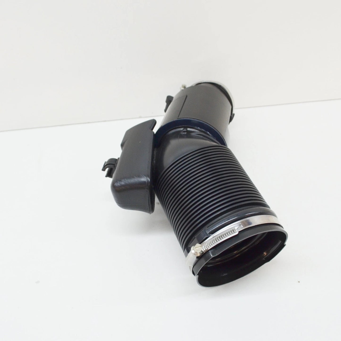 NEW AUDI A6 AVANT C6 INTAKE THROTTLE BODY HOSE 06E129629P ORIGINAL