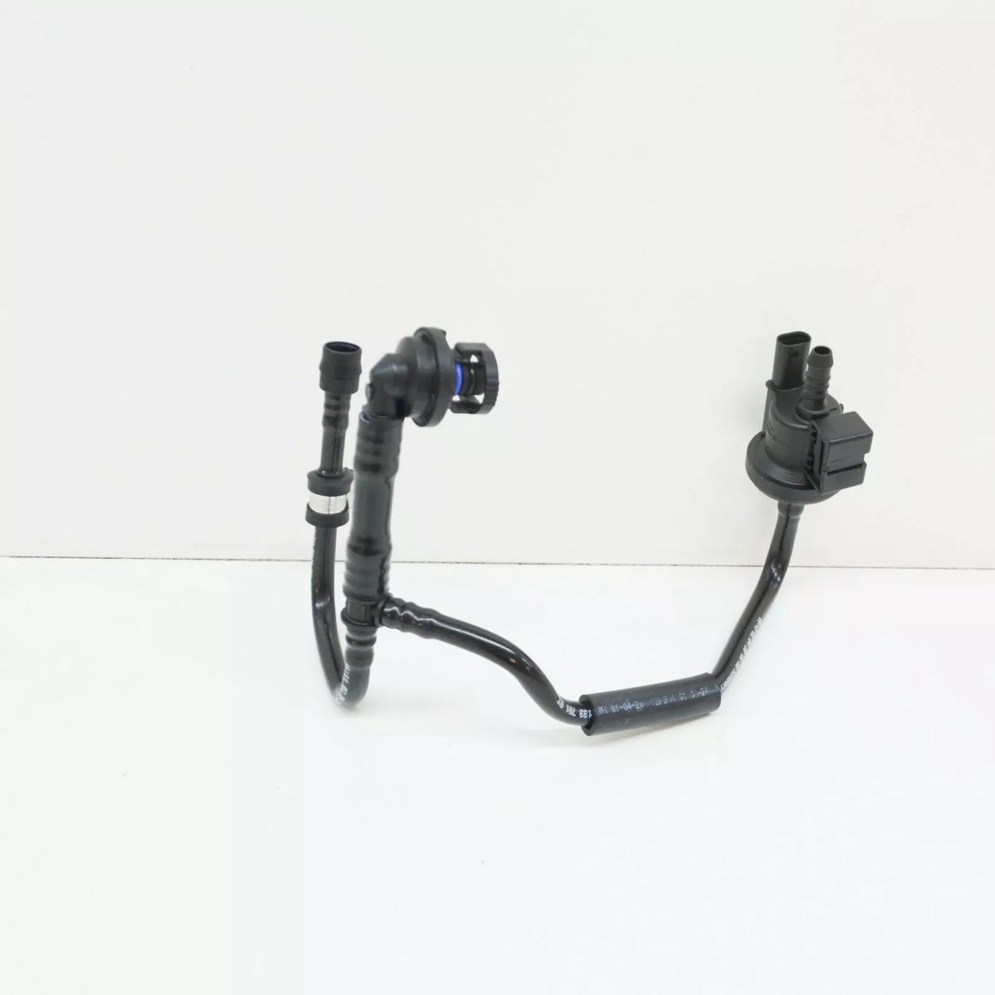 NEW AUDI A3 8P VACUUM SYSTEM CONNECTING PARTS 06J133781BT