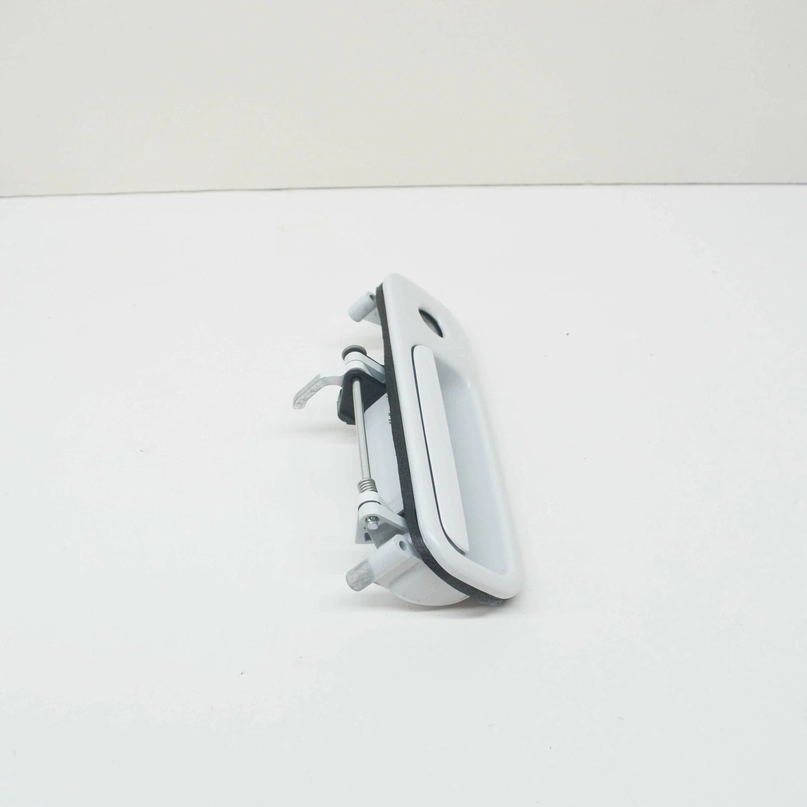 NEW VOLKSWAGEN TRANSPORTER T5 REAR LID PRIMED HANDLE 7H0827561AGRU