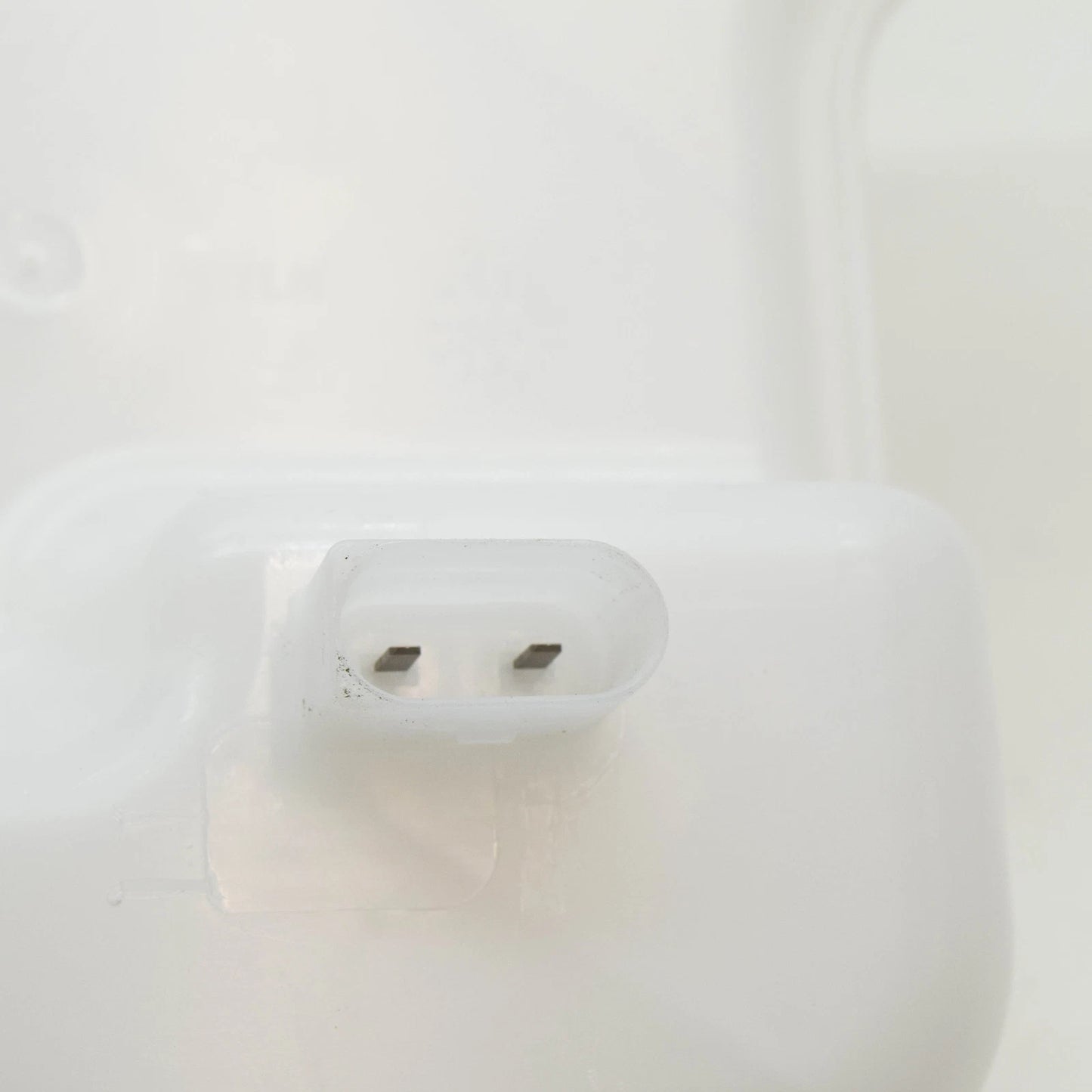 NEW AUDI Q3 F3 WINDSHIELD WASH WATER RESERVOIR 83A955453B ORIGINAL