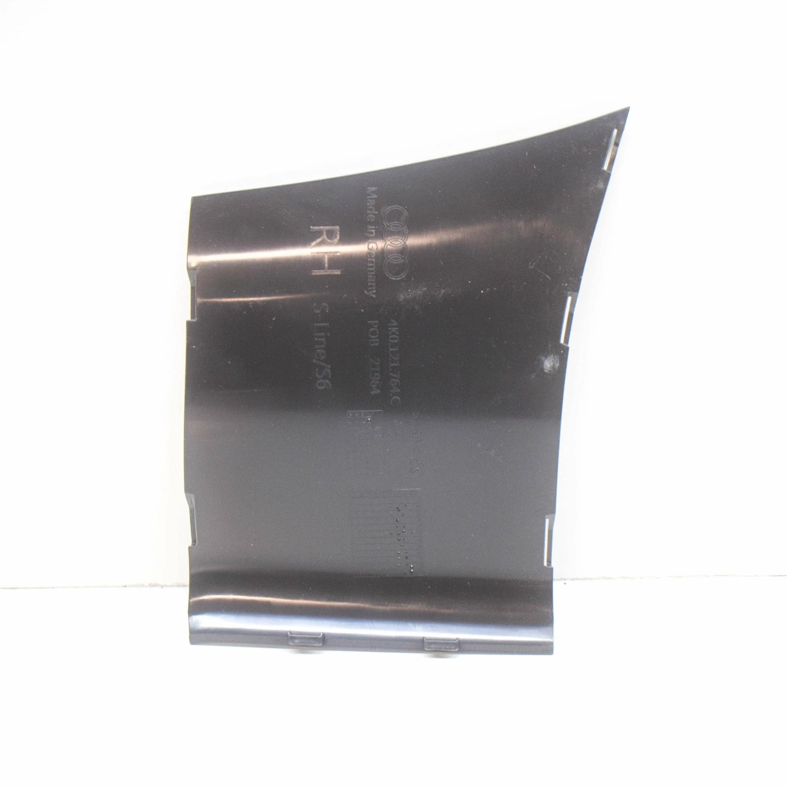 NEW AUDI A6 C8 FRONT RIGHT OUTER RADIATOR SUPPORT AIR DUCT 4K0121764C ORIGINAL