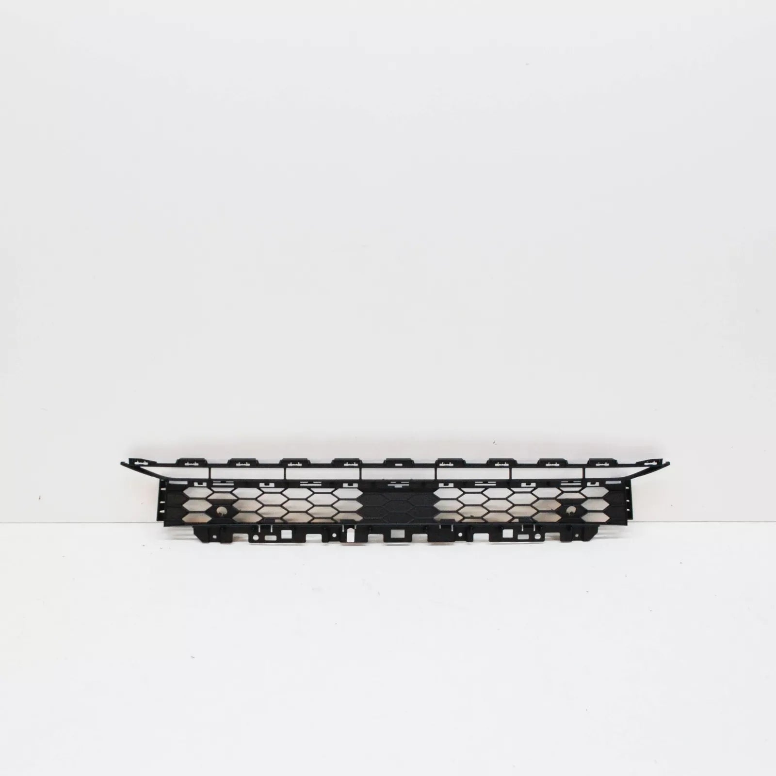 NEW AUDI Q2 GA FRONT BUMPER CENTER LOWER GRILLE 81A807647H3FZ