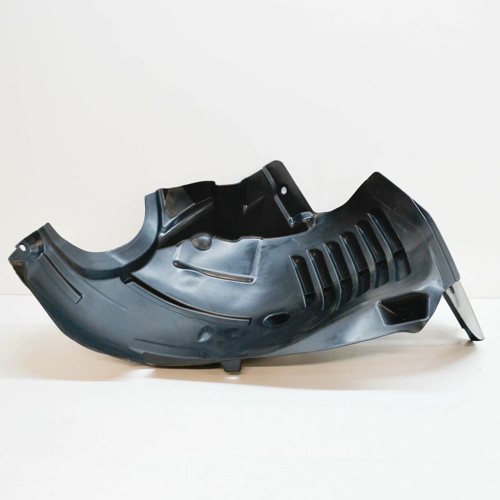 NEW MB E W212 FRONT LEFT WHEEL HOUSING LINER FRONT PART A2126905430 ORIGINAL