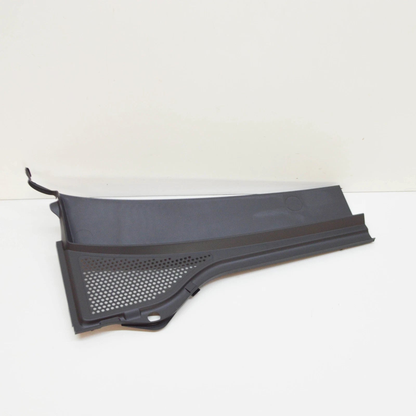 NEW VW PASSAT B8 3G FRONT RIGHT SIDE WIPERS GRILLE LHD 3G1819404F9B9 ORIGINAL