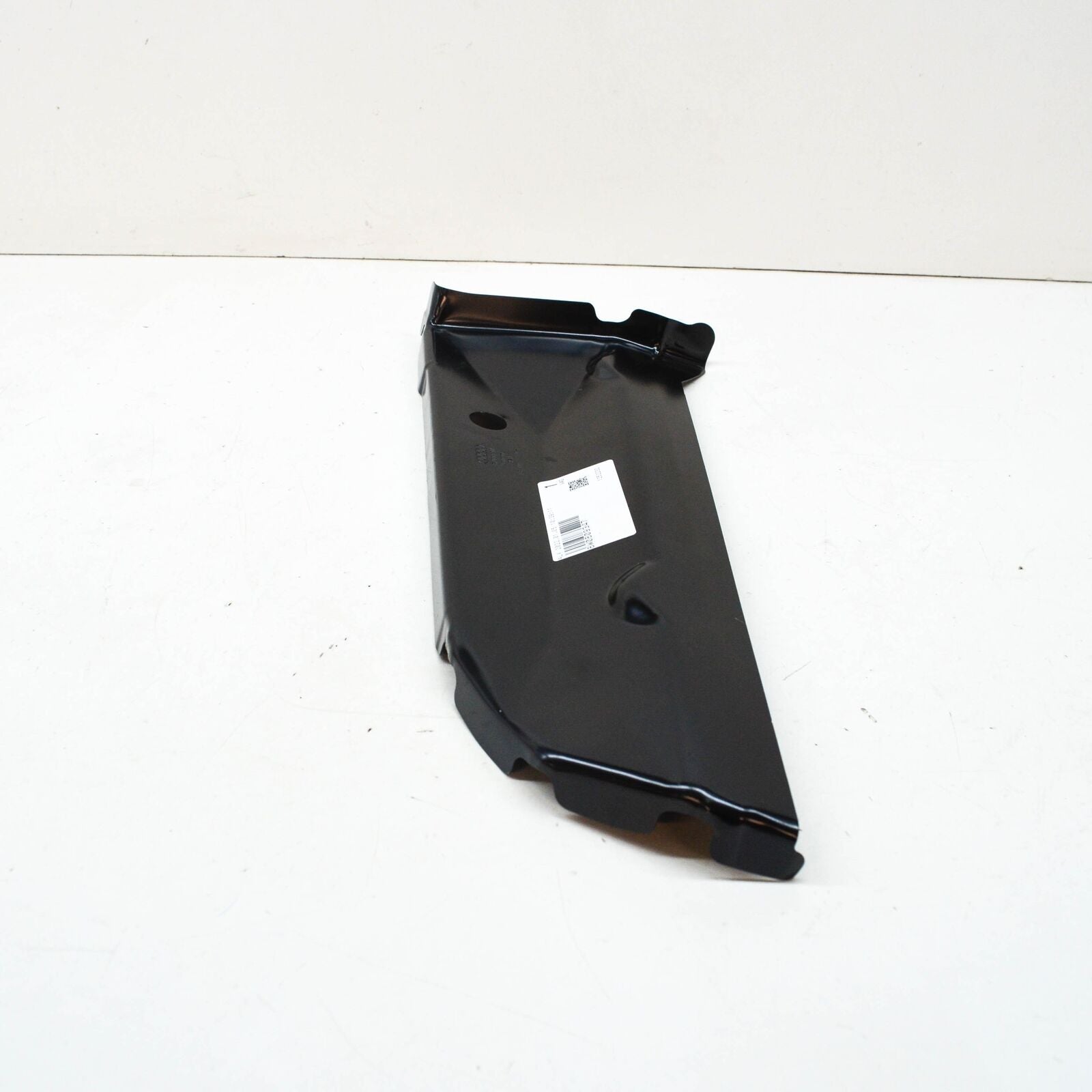 NEW AUDI A4 AVANT B9 REAR LEFT QUARTER WHEEL HOUSING BRACKET 8W0809347 ORIGINAL