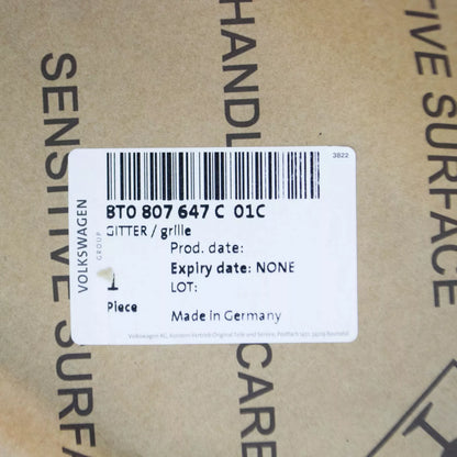 NEW AUDI A5 8T FRONT BUMPER LOWER CENTRE GRILLE 8T0807647C01C