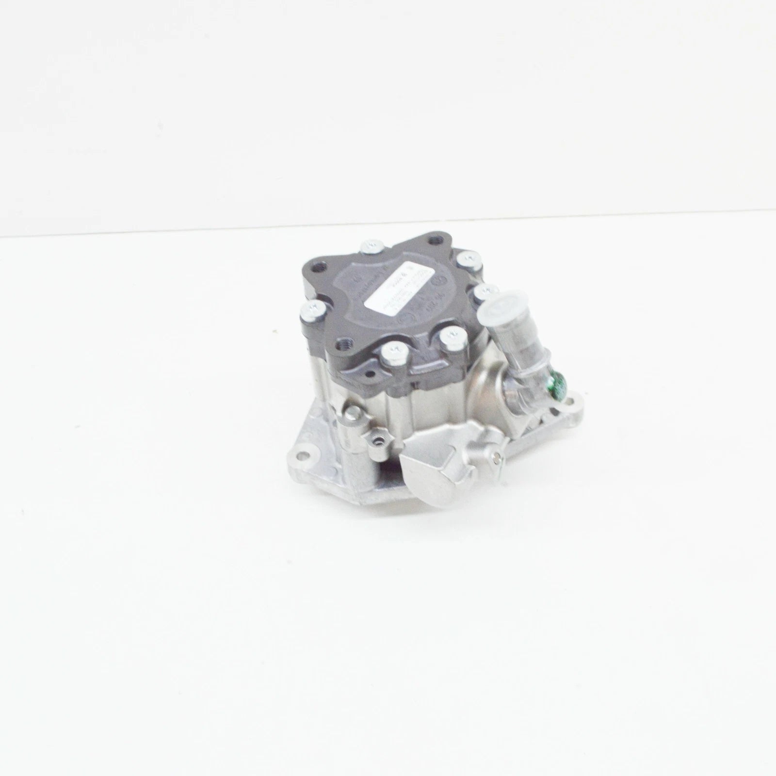 NEW AUDI R8 SPYDER 42 POWER STEERING PUMP 420145157A ORIGINAL