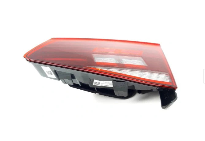 NEW VW PASSAT VARIANT B8 REAR RIGHT INNER LED TAILLIGHT RHD 3G9945094J ORIGINAL