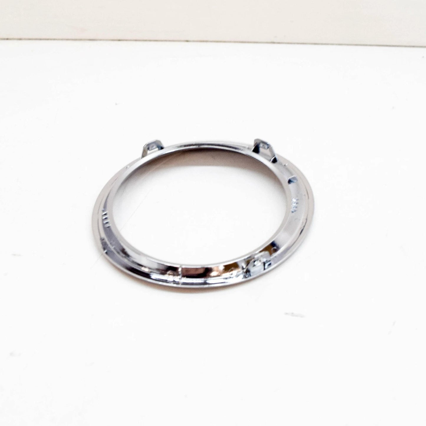 NEW VW UP! FRONT RIGHT FOG LIGHT SURROUND RING TRIM 1S0853400A2ZZ