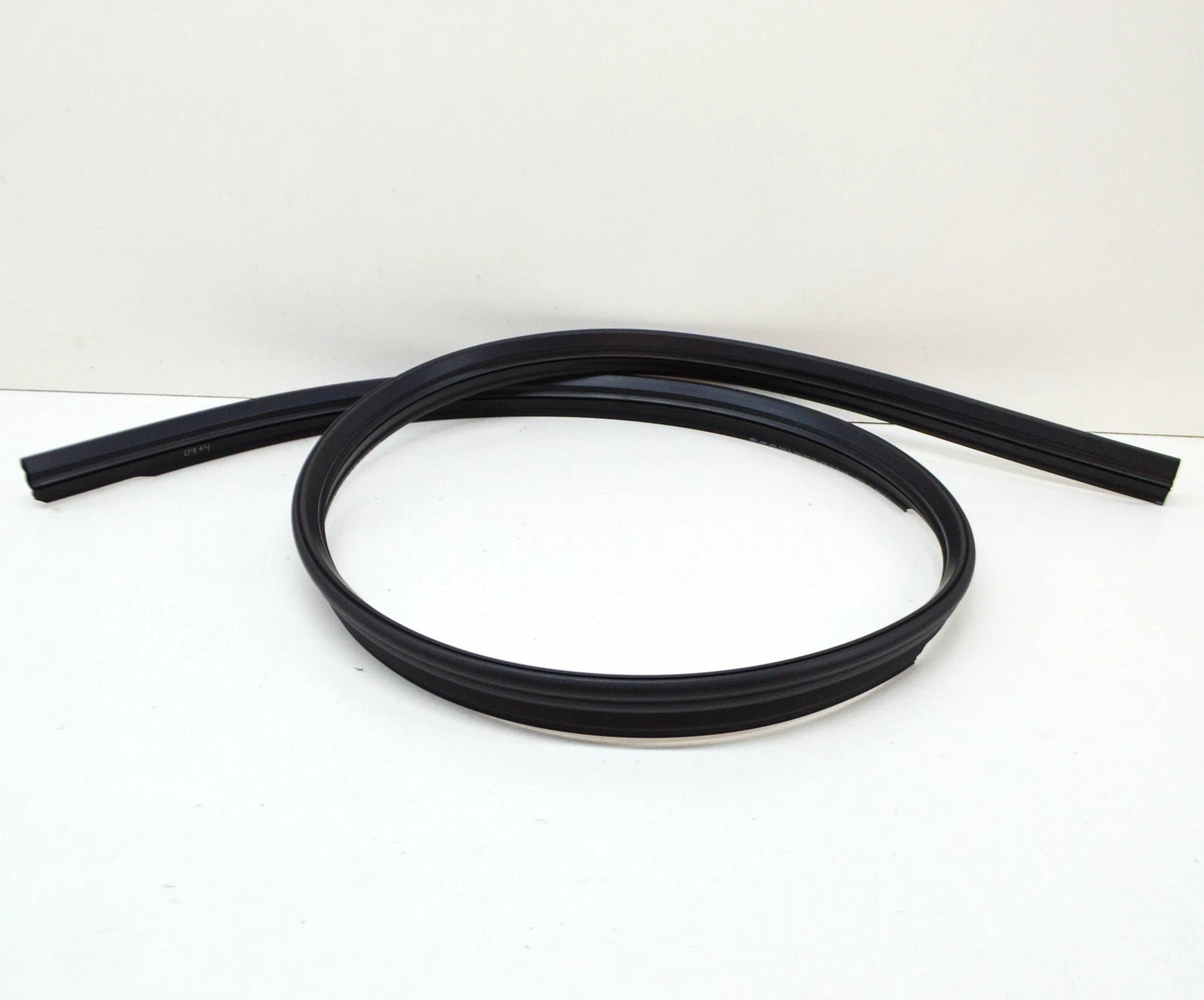 NEW VOLKSWAGEN ARTEON 3H7 ROOF FRANE SEAL 3G8854543D