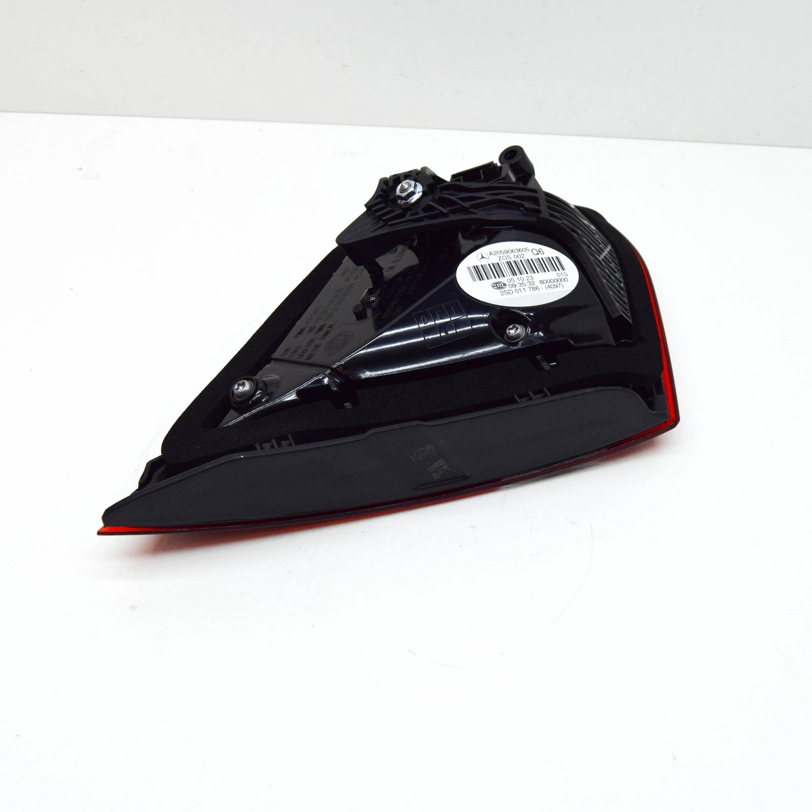 NEW MERCEDES-BENZ C COUPE C205 REAR RIGHT TAILGATE TAILLIGHT A2059063605