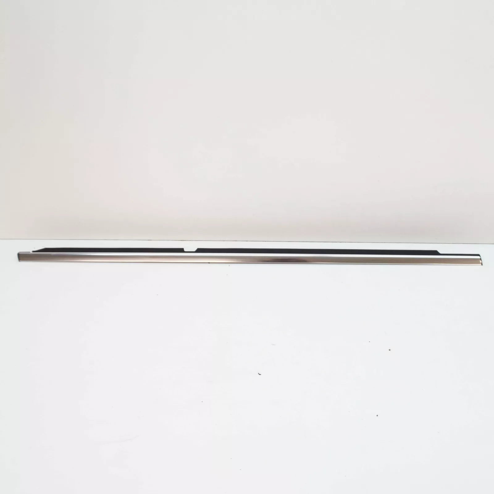 NEW MB C W204 REAR RIGHT DOOR WINDOW OUTSIDE SEALING FRAME A2047351665 ORIGINAL