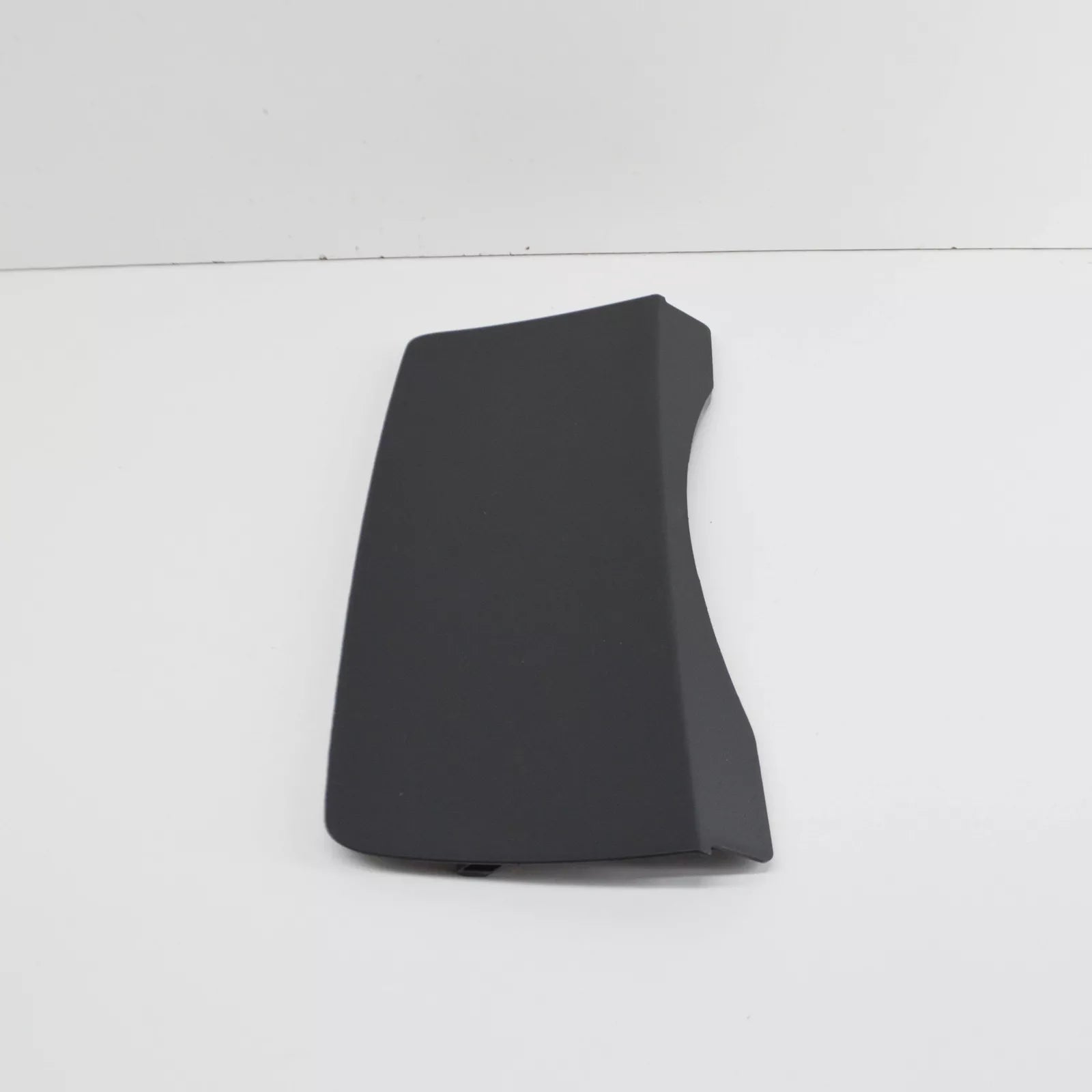 NEW VOLKSWAGEN GOLF MK6 REAR BUMPER TOWING FACILITY COVER 5K6807397G9B9 ORIGINAL