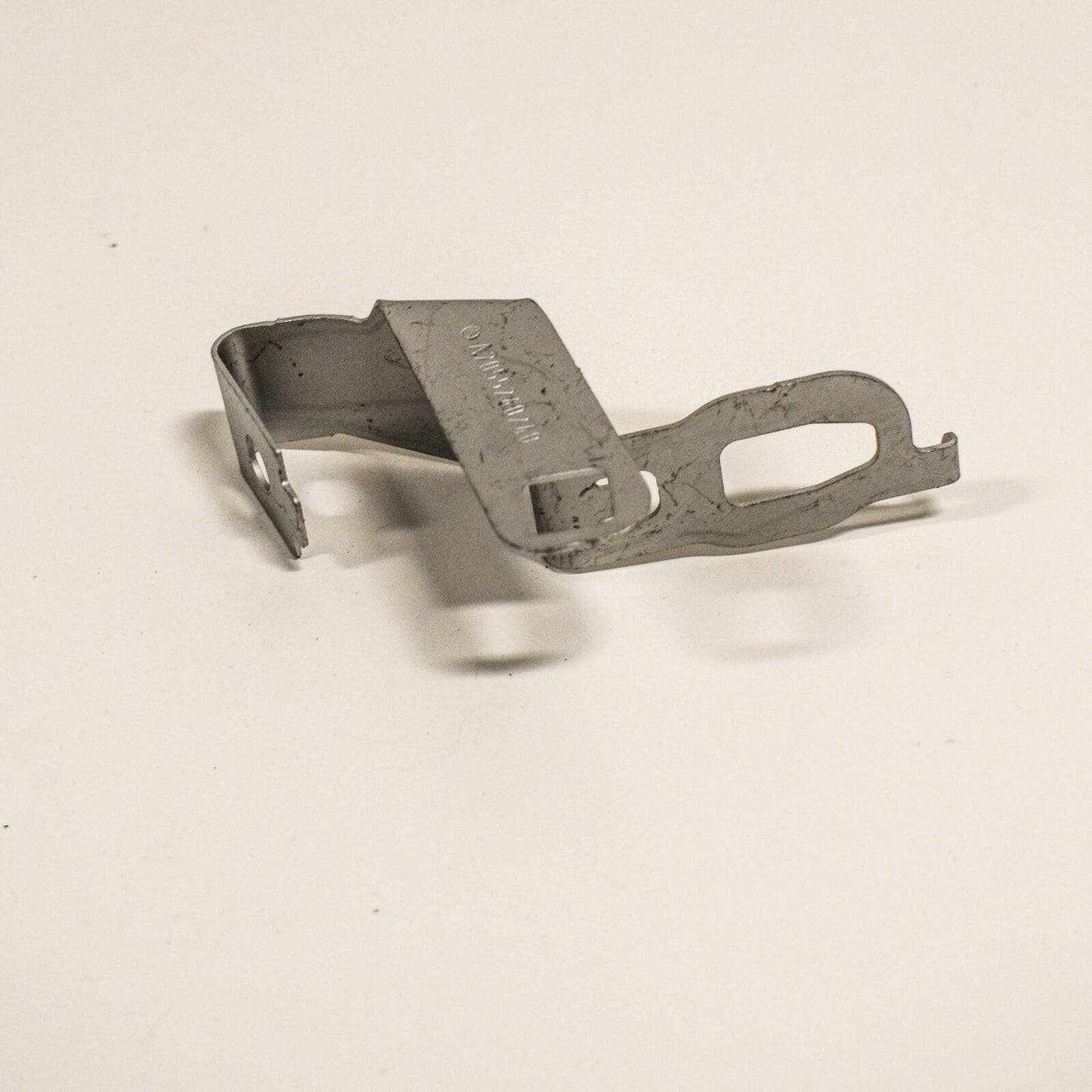 NEW MERCEDES-BENZ C-CLASS W205 UNDERSHIELD RIGHT BRACKET A2055240240 ORIGINAL