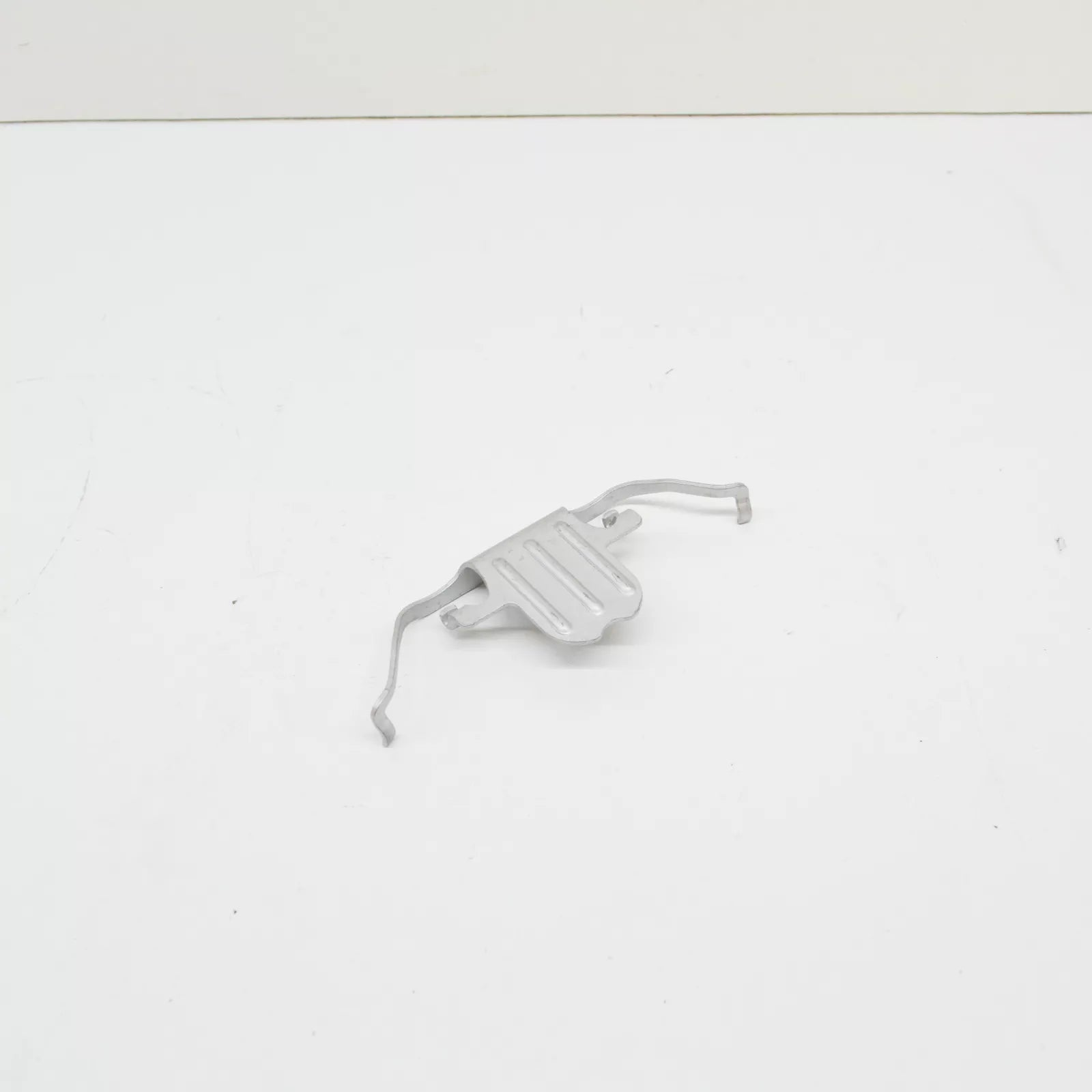 NEW BMW 5 F10 FRONT BRAKE ANTI-RATTLE CLIP 6798879 34116798879 ORIGINAL