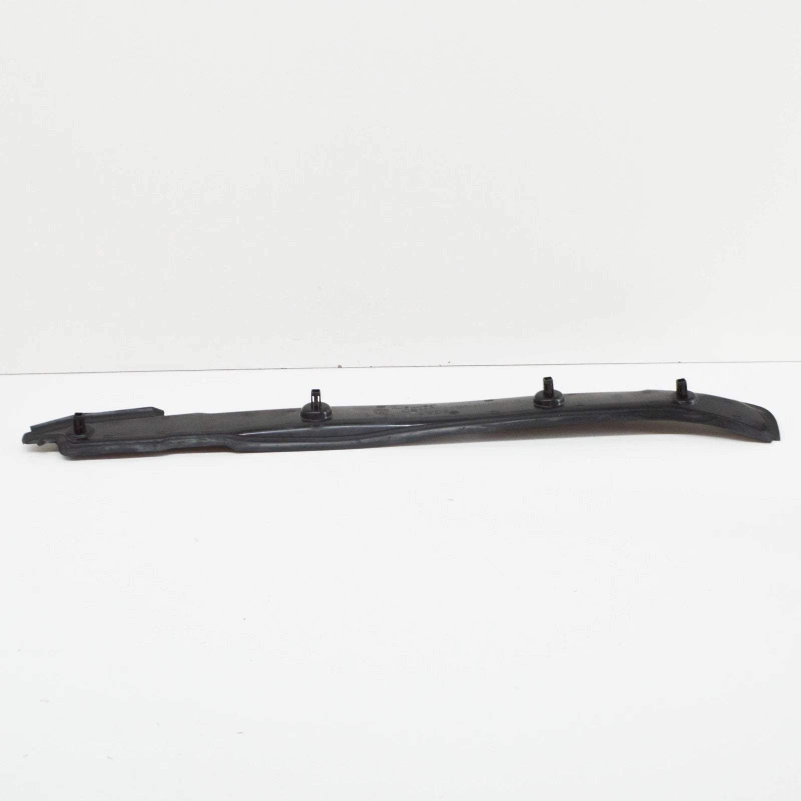 NEW VOLKSWAGEN T-ROC A11 FRONT RIGHT FENDER CLOSING ELEMENT 2GA821112 ORIGINAL