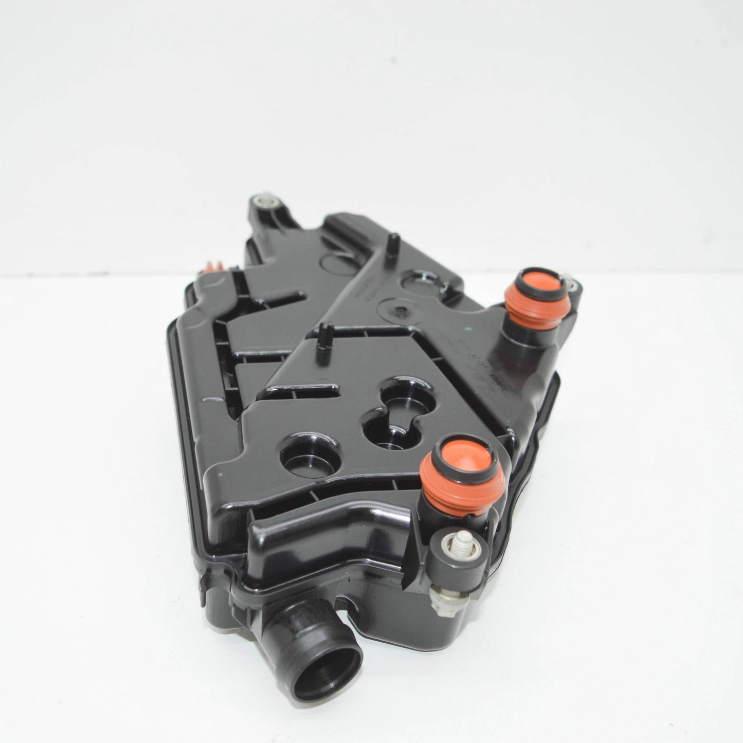 NEW MERCEDES-BENZ A W177 OIL SEPARATOR RIGHT A1770785500 2018 ORIGINAL