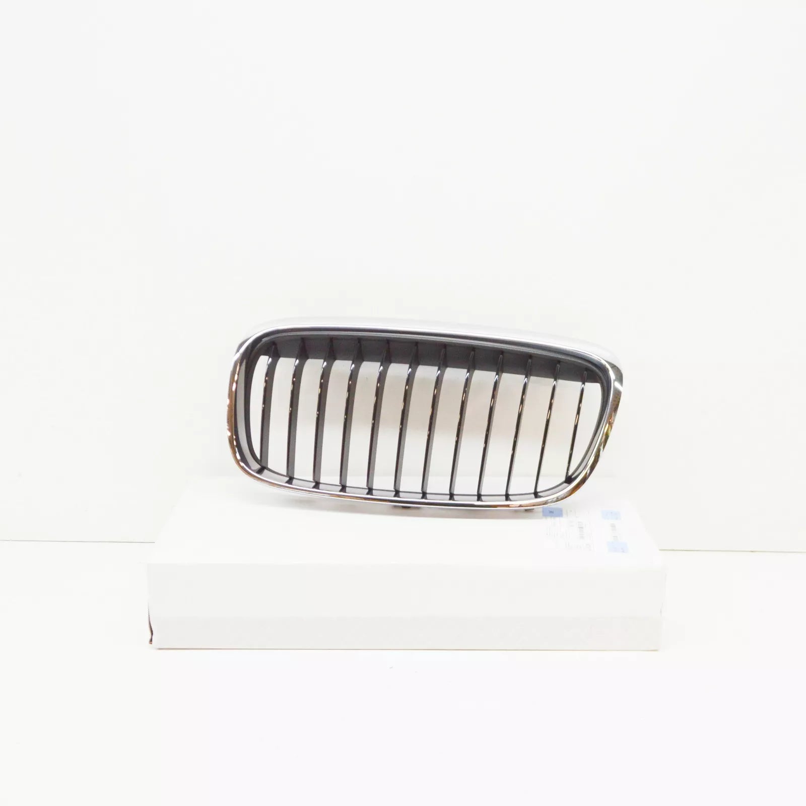 NEW BMW 2 F45 FRONT RADIATOR LEFT GRILLE 51137300543 7300543 2015