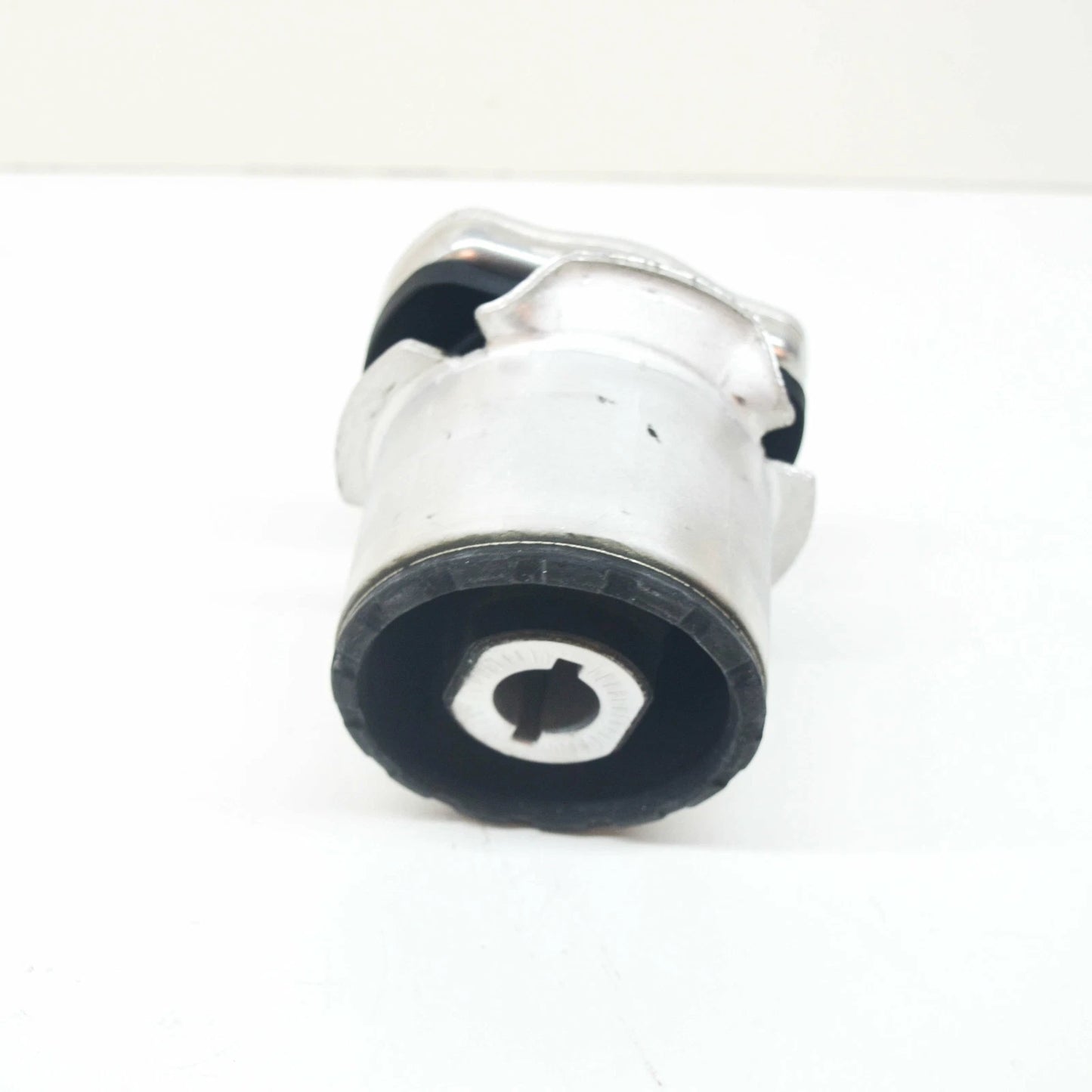 NEW AUDI A5 SPORTBACK 8W6 REAR BONDED RUBBER BUSH 8W0505145F ORIGINAL