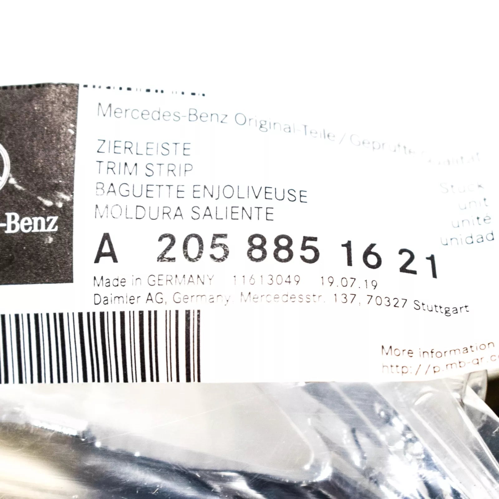 NEW MB C W205 REAR BUMPER CHROME TRIM A2058851621 ORIGINAL