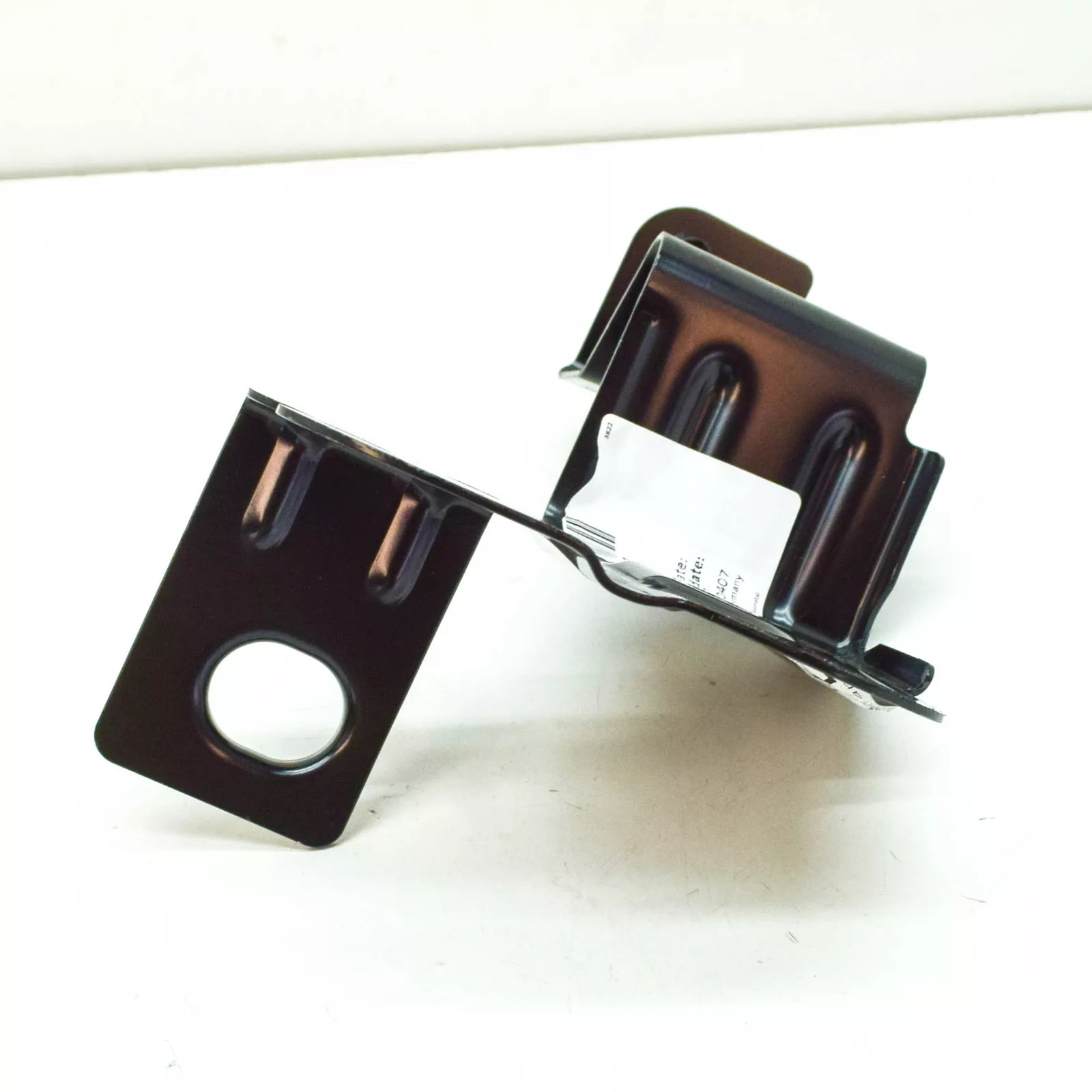 NEW AUDI Q8 4MN REAR LEFT FENDER BRACKET 4M8821167 ORIGINAL