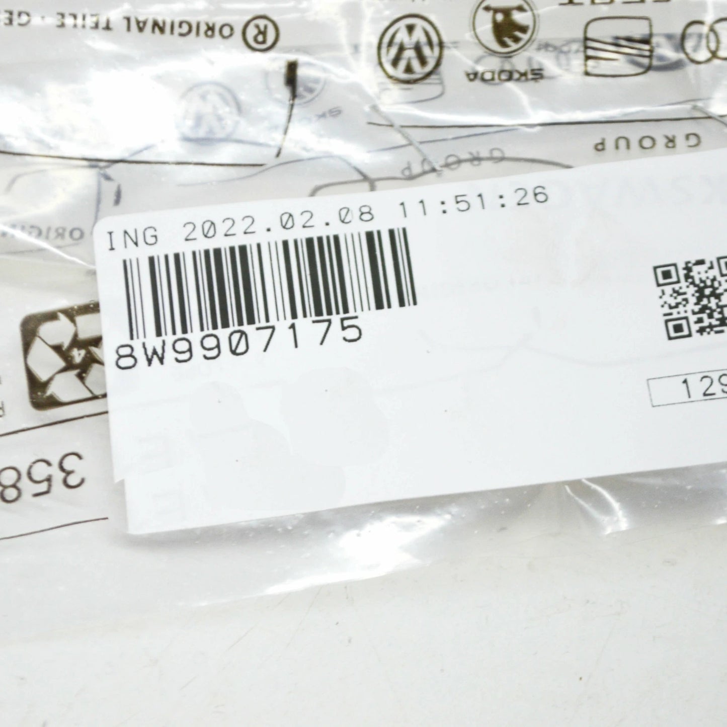 NEW AUDI A4 B9 BLIND SPOT DETECTION WARNING SENSOR HOLDER LEFT 8W9907175