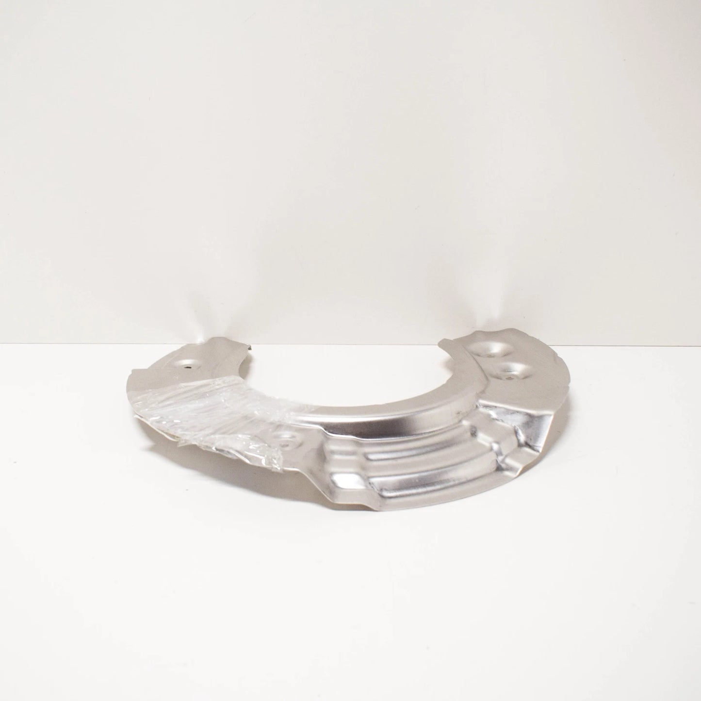 NEW BMW 5 F11 FRONT LEFT BRAKE DISC PROTECTION PLATE 34116775265 ORIGINAL