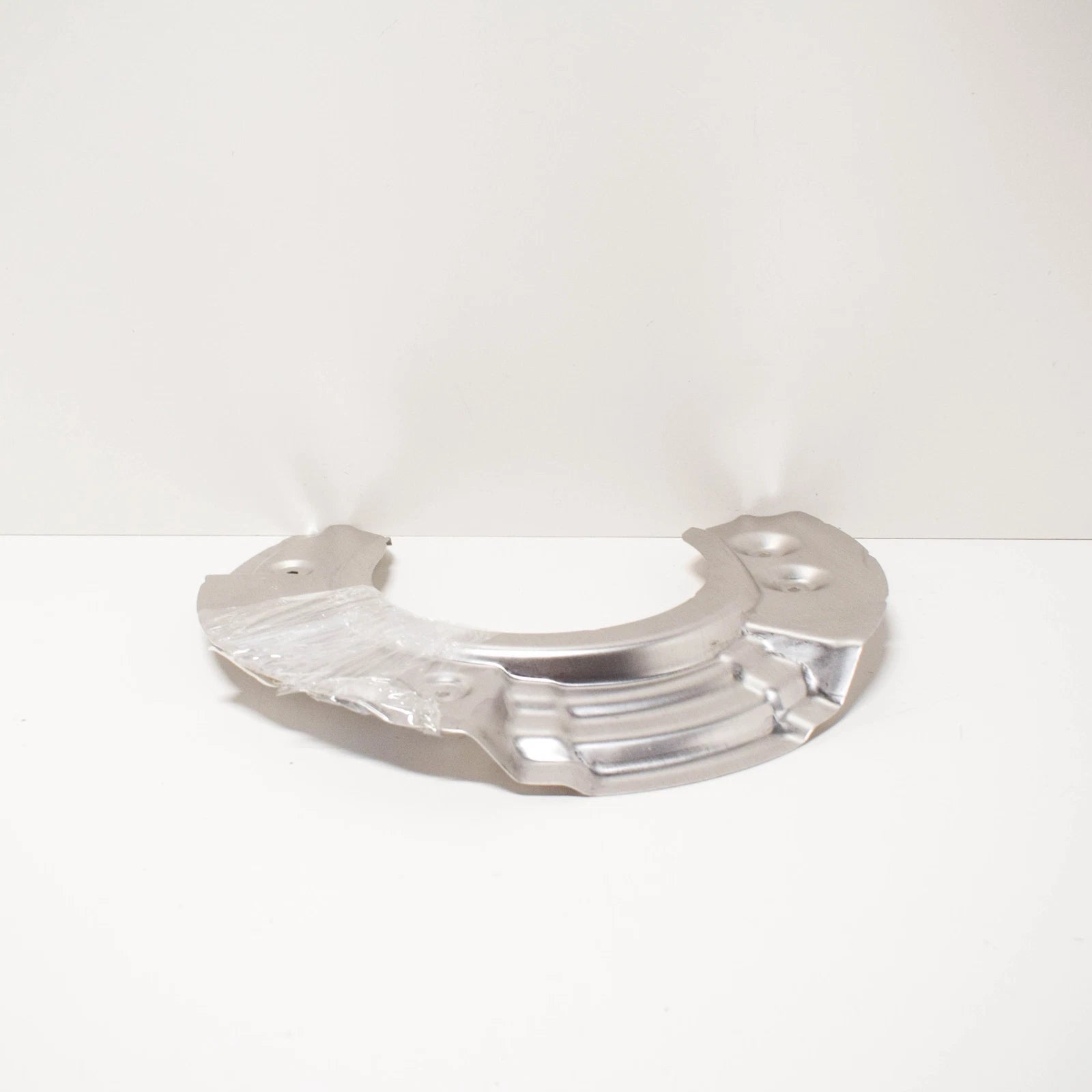 NEW BMW 5 F11 FRONT LEFT BRAKE DISC PROTECTION PLATE 34116775265 ORIGINAL