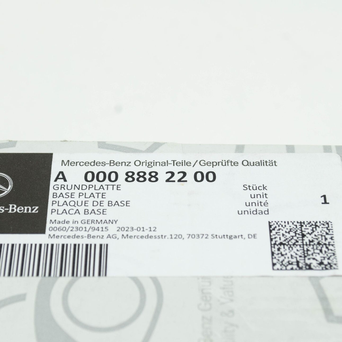 NEW MERCEDES-BENZ EQS V297 RADIATOR GRILLE EMBLEM STAR A0008882200 ORIGINAL
