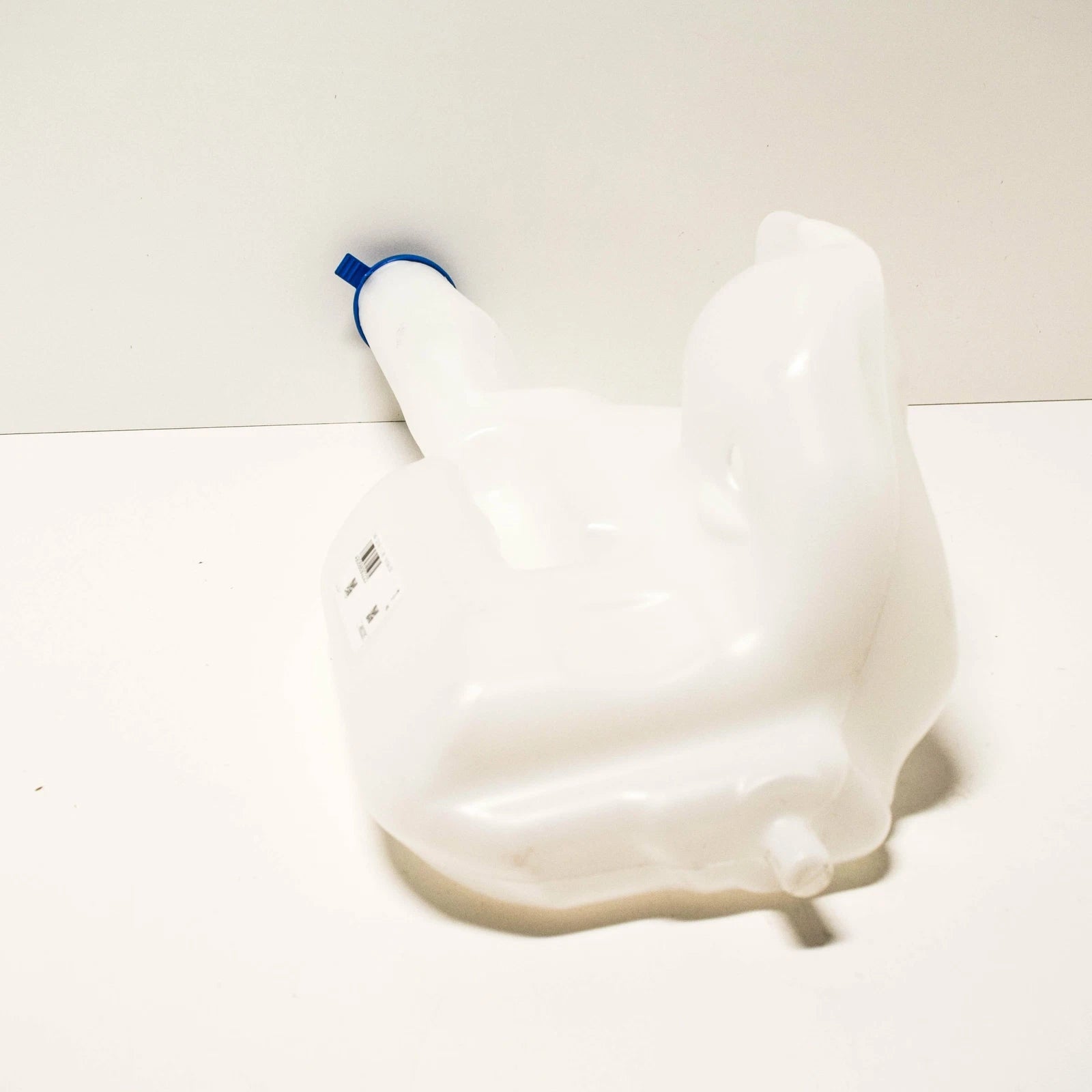 NEW MERCEDES BENZ SPRINTER 906 WINDOW WASHER BOTTLE TANK A9068690220