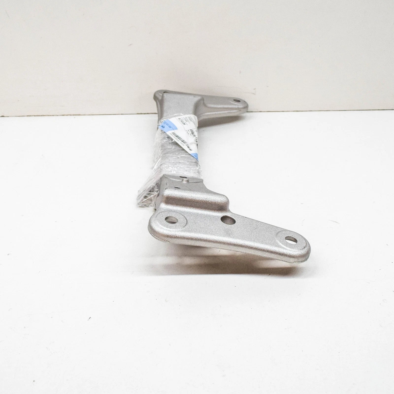 NEW BMW 1 E81 GEARBOX SUPPORT BRACKET 22326778060 2011 ORIGINAL