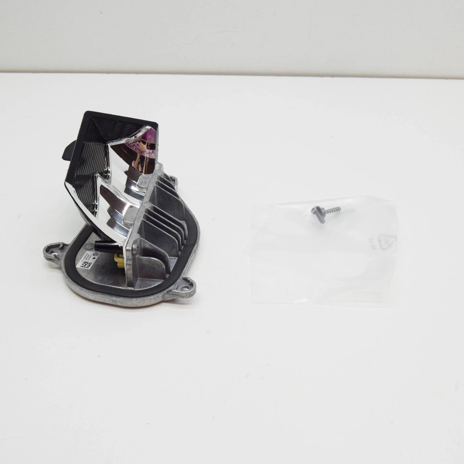 NEW VW PASSAT B8 3G FRONT LEFT HEADLIGHT LED LIGHT MODULE 3G0998477 ORIGINAL