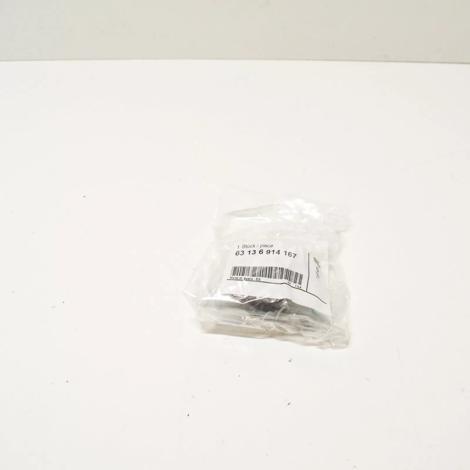 NEW BMW 3 E46 LEFT WHITE TURN INDICATOR BULB SOCKET 63136914167 ORIGINAL