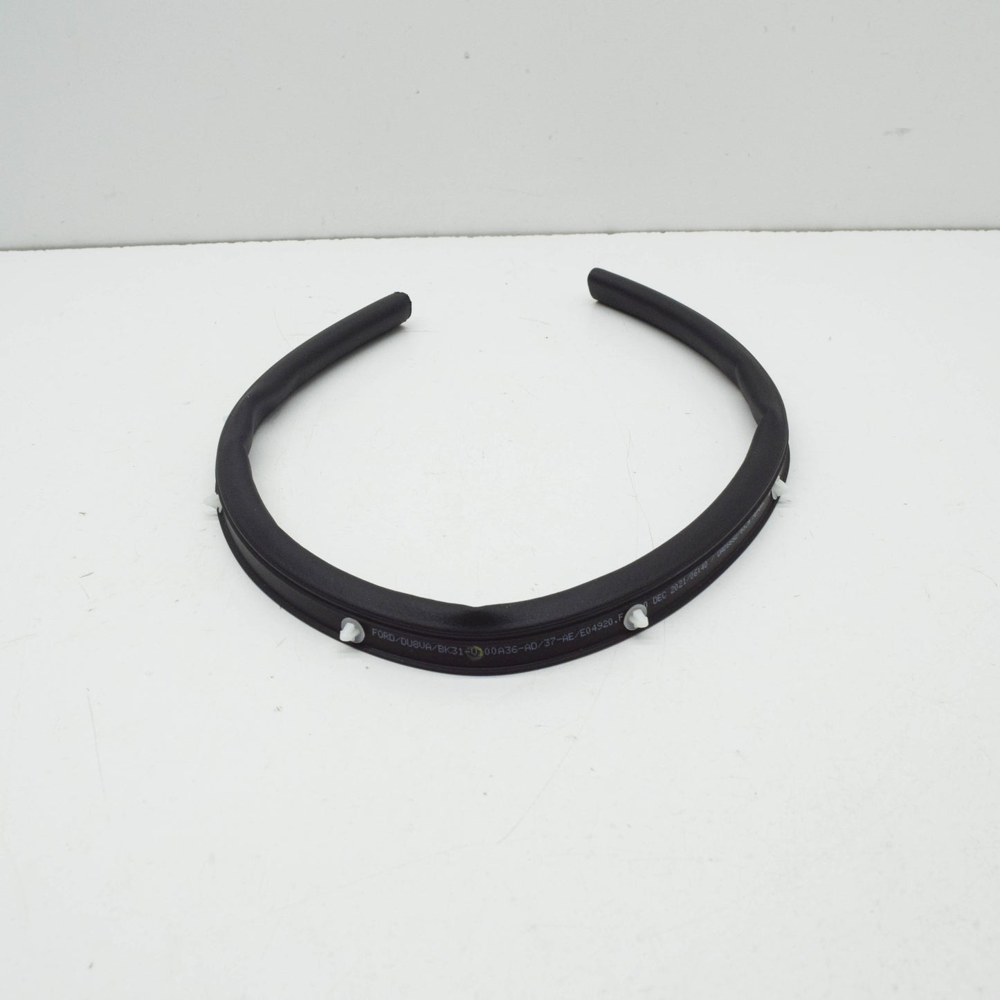 new ford transit mk4 front left door seal bk31-v100a37-ae 2367644 original