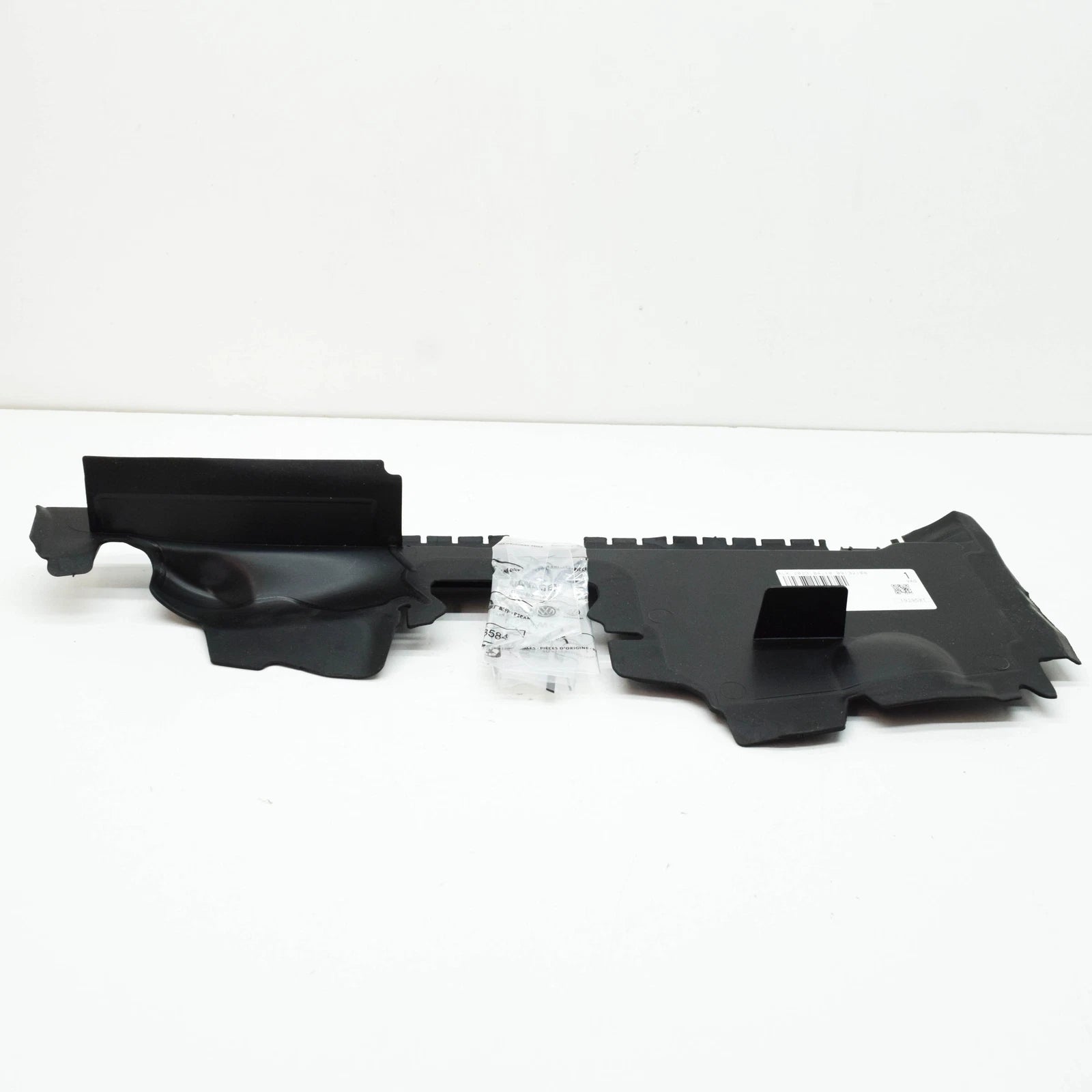 NEW AUDI RS6 AVANT RIGHT RADIATOR AIR GUIDE 4G9121284H ORIGINAL