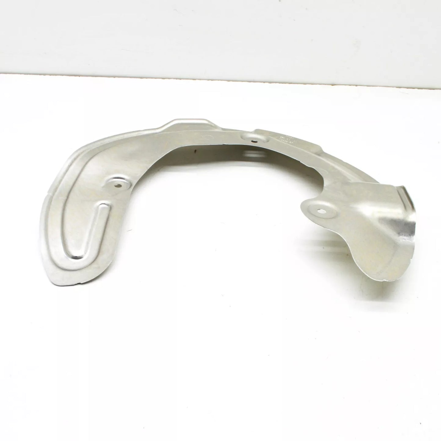 NEW BMW 1 F40 FRONT LEFT BRAKE DISC PROTECTION PLATE 34106869779 ORIGINAL