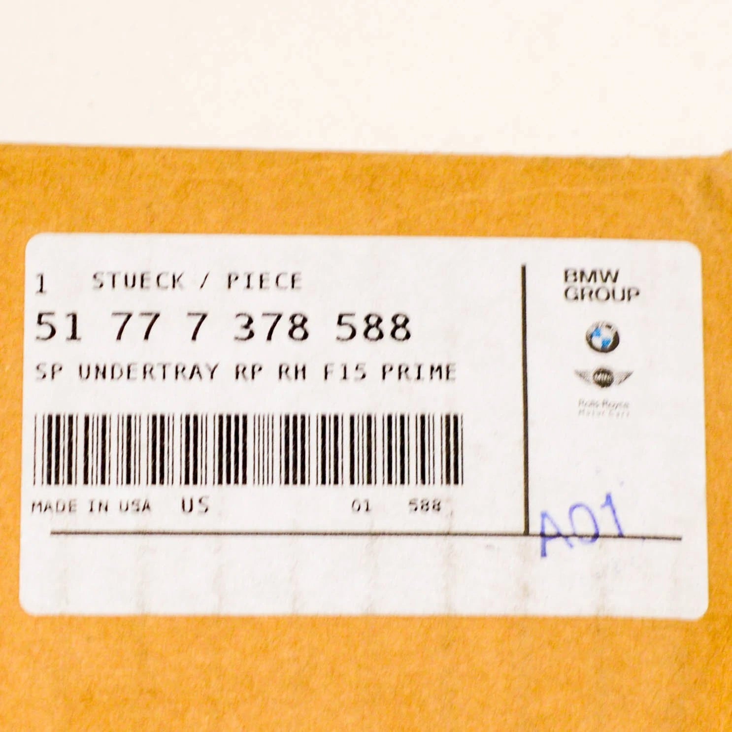 NEW BMW X5 F15 RIGHT SIDE PRIMED SILL TRIM STRIP 51777378588 ORIGINAL