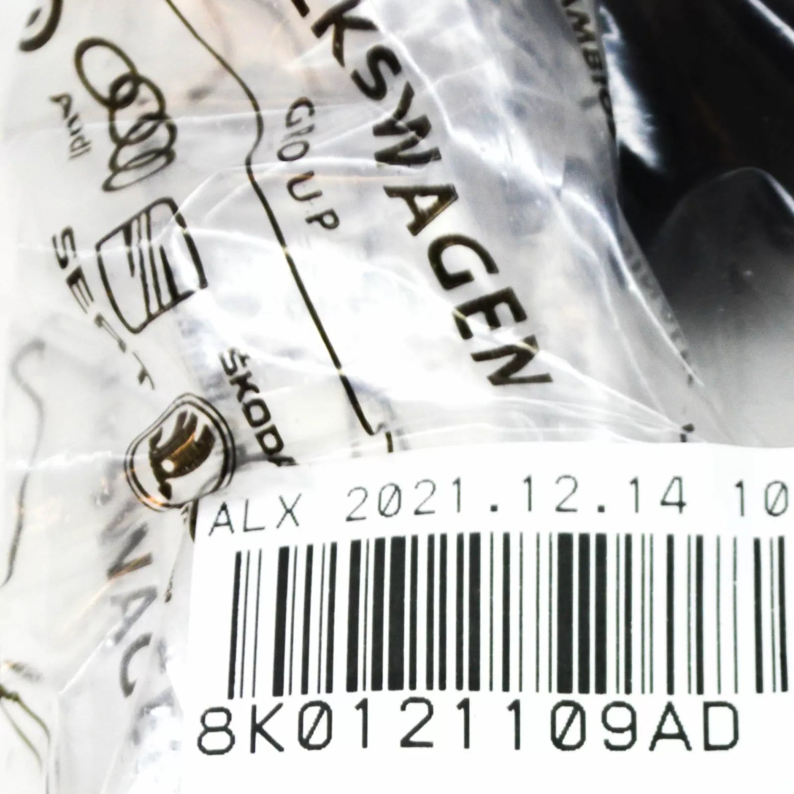 NEW AUDI A4 AVANT B8 LEFT LOWER RADIATOR HOSE 8K0121109AD ORIGINAL