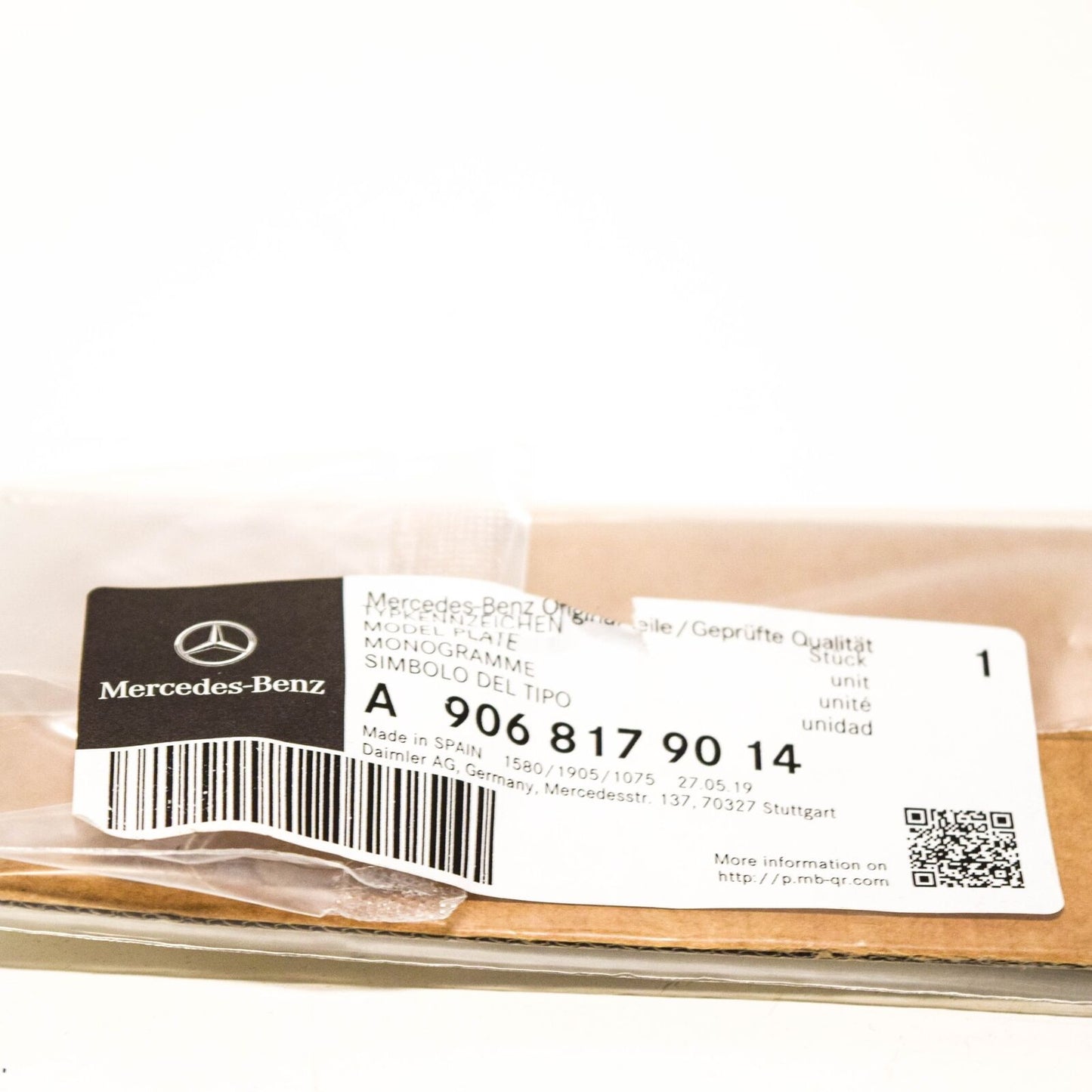 NEW MERCEDES BENZ SPRINTER 906 REAR DOOR EMBLEM BADGE A9068179014 ORIGINAL