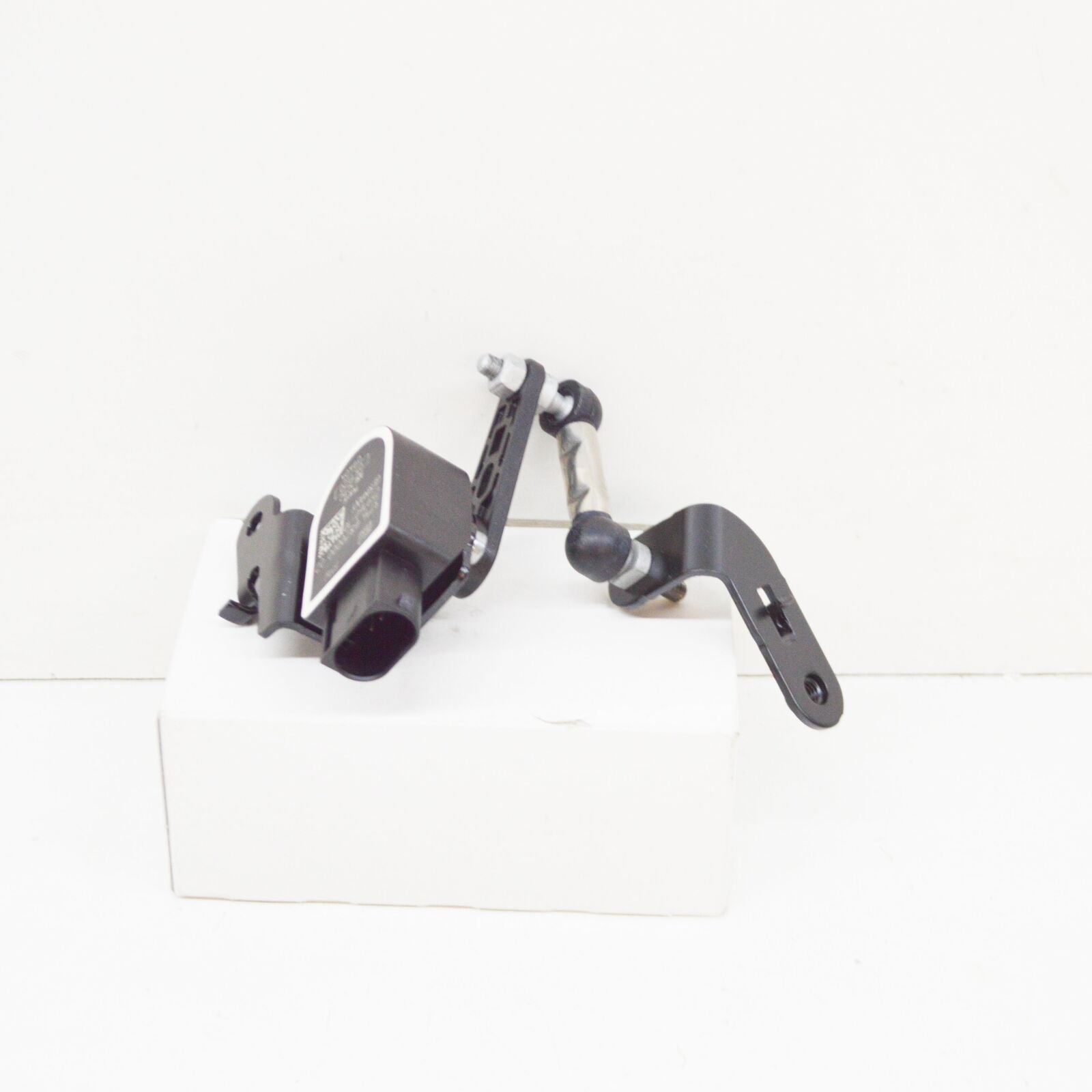 new mini cooper r56 front headlight level sensor 37146886156 original