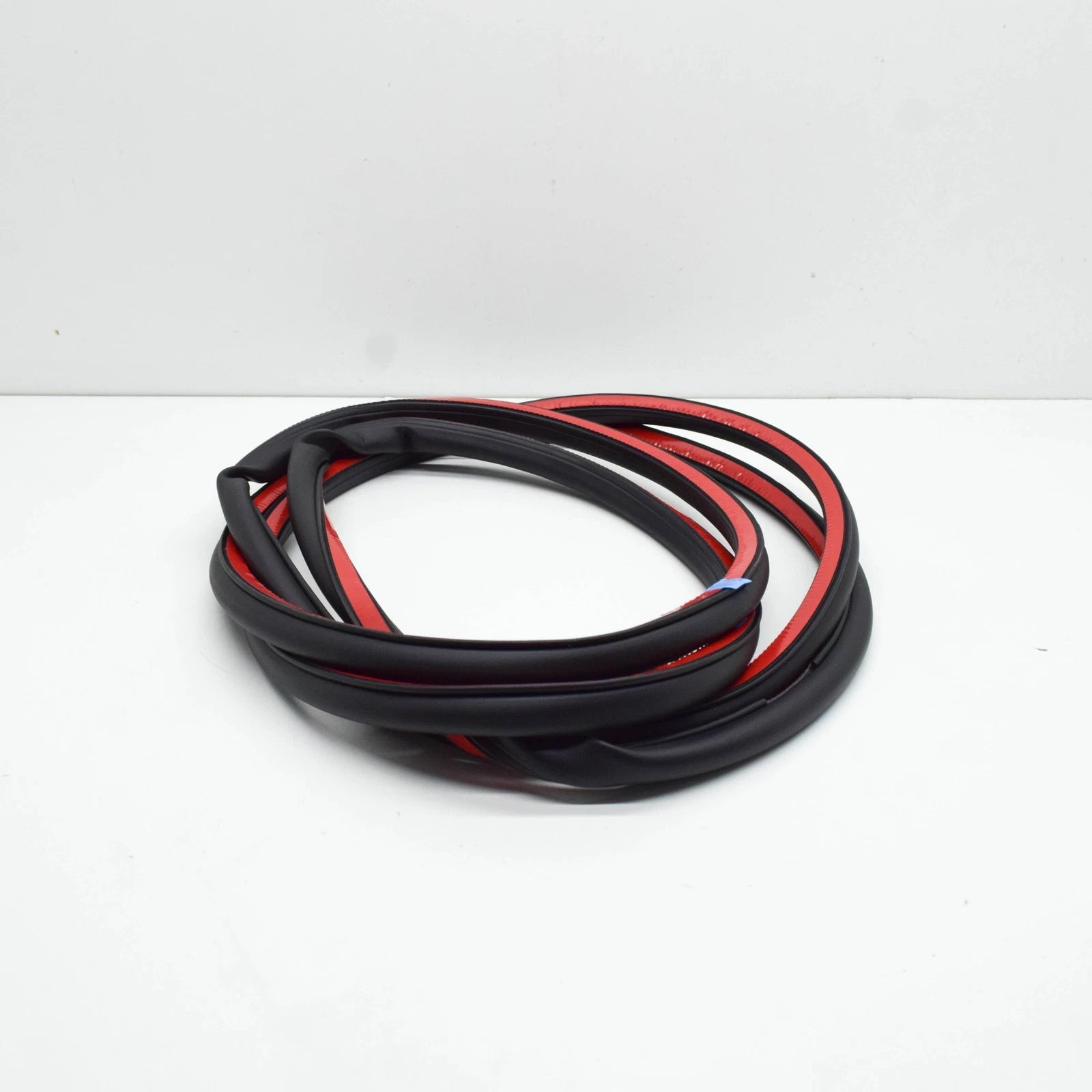 NEW VW TIGUAN AD FRONT LEFT DOOR OUTER SEAL RUBBER 5NA837701A5AP