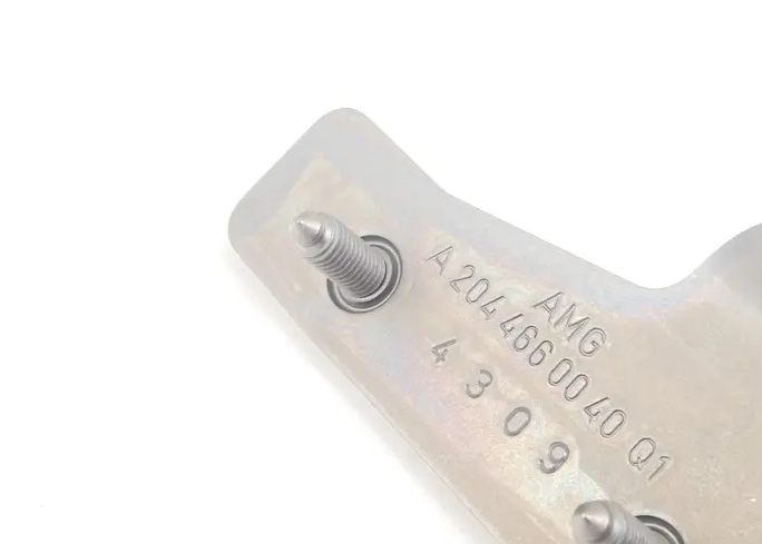 NEW MB C W204 AMG PRESSURE LINE TO ALTERNATOR BRACKET A2044660040 ORIGINAL