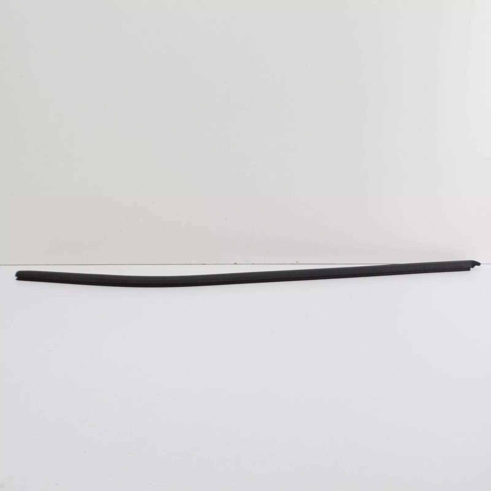 NEW VW TRANSPORTER T6 FRONT RIGHT DOOR WINDOW OUTER SEAL 7LA837704A ORIGINAL