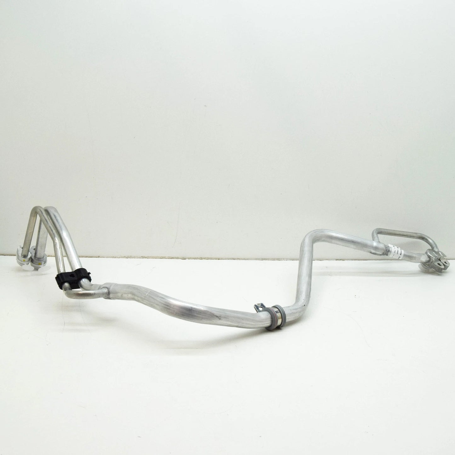 NEW MERCEDES-BENZ SPRINTER W907 REFRIGERANT LINE A9078307200 ORIGINAL