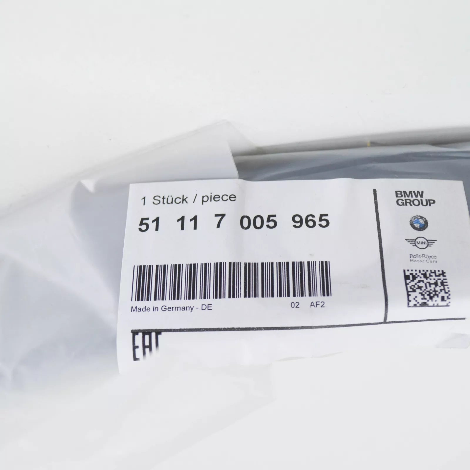 NEW BMW 5 E39 FRONT BUMPER LEFT SIDE MOLDING TRIM 51117005965 ORIGINAL