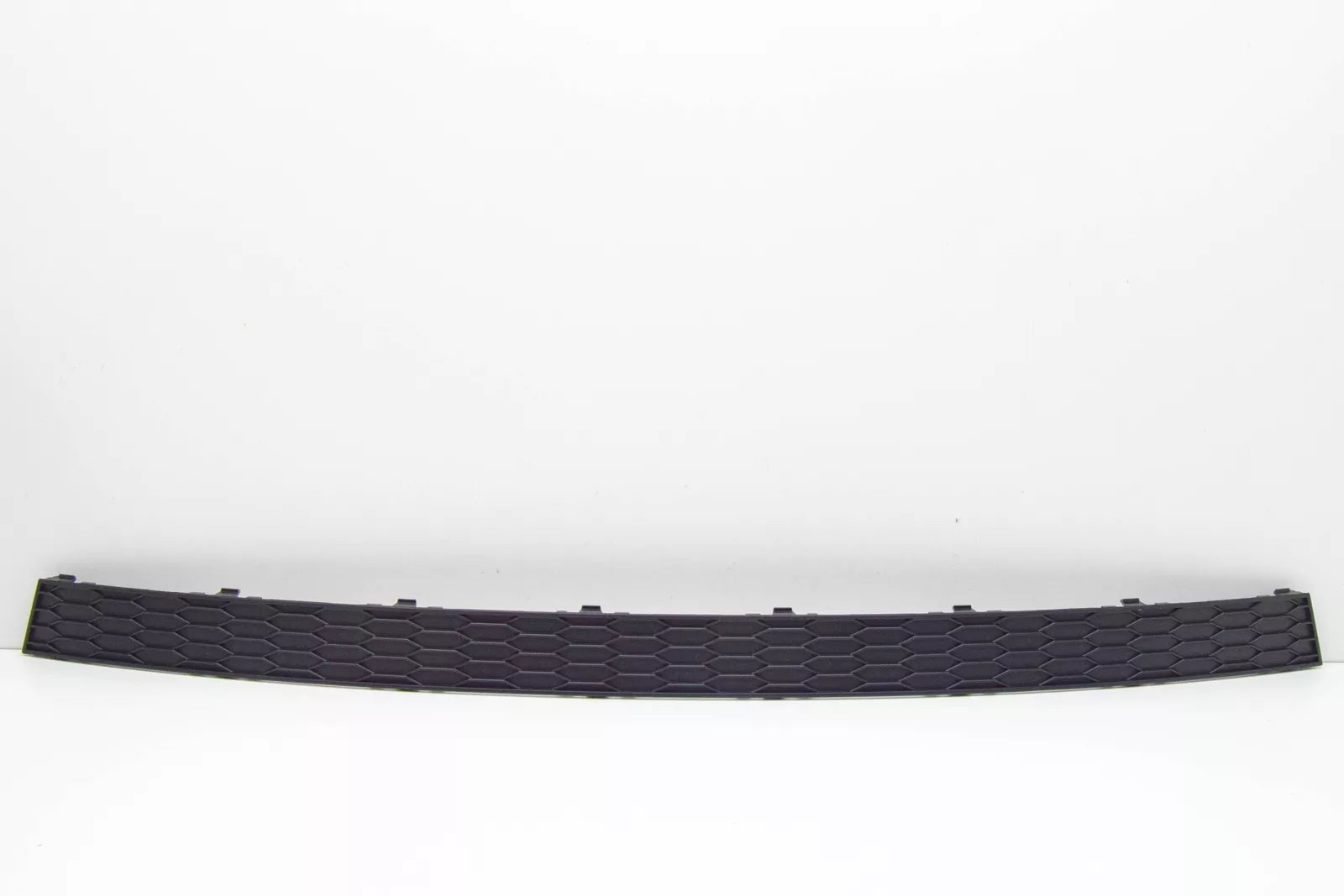 NEW AUDI Q3 8U REAR BUMPER CENTER LOWER TRIM 8U0807823A4U8 ORIGINAL