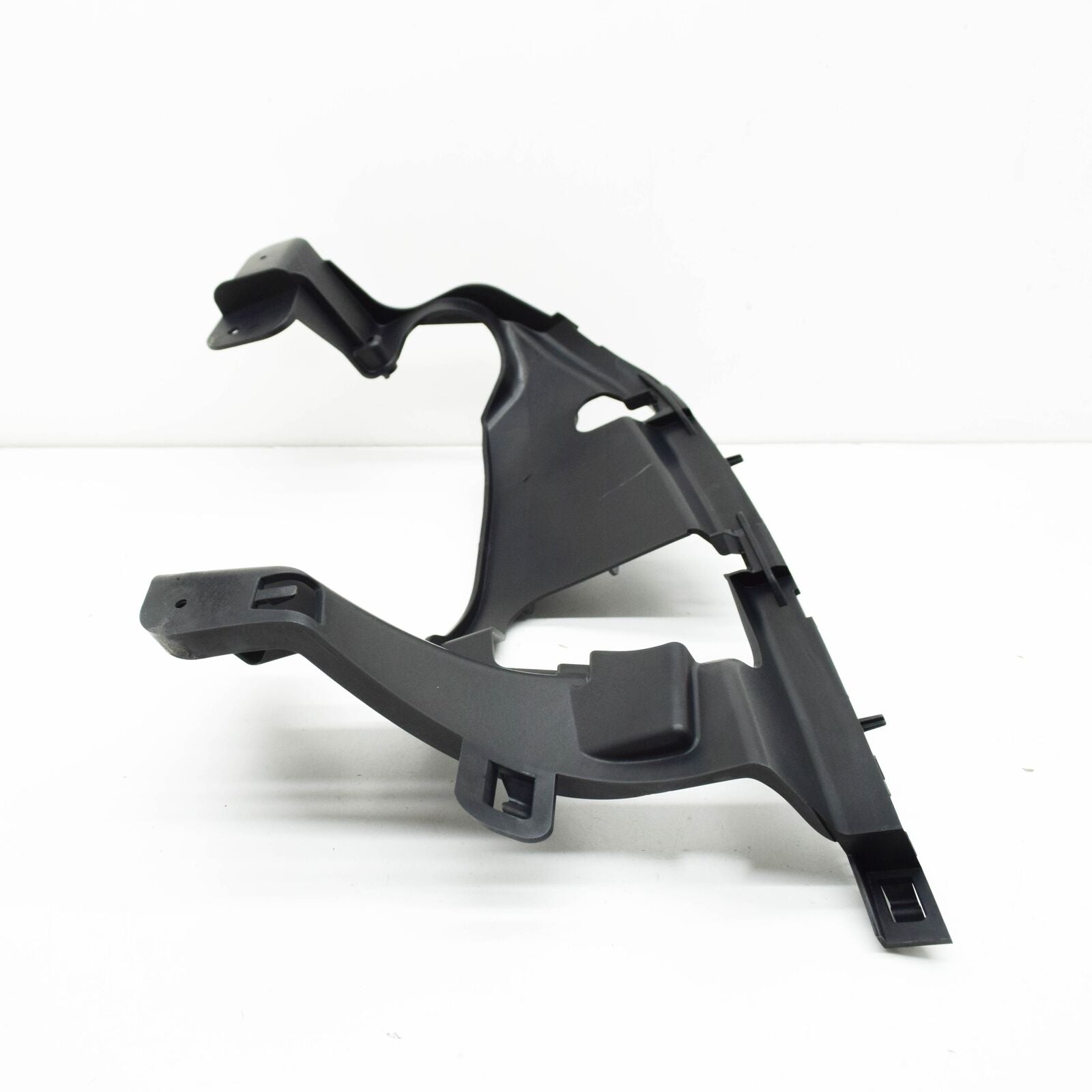 NEW MERCEDES-BENZ GLE W167 REAR TAILPIPE LEFT TRIM HOLDER A1678850903 ORIGINAL